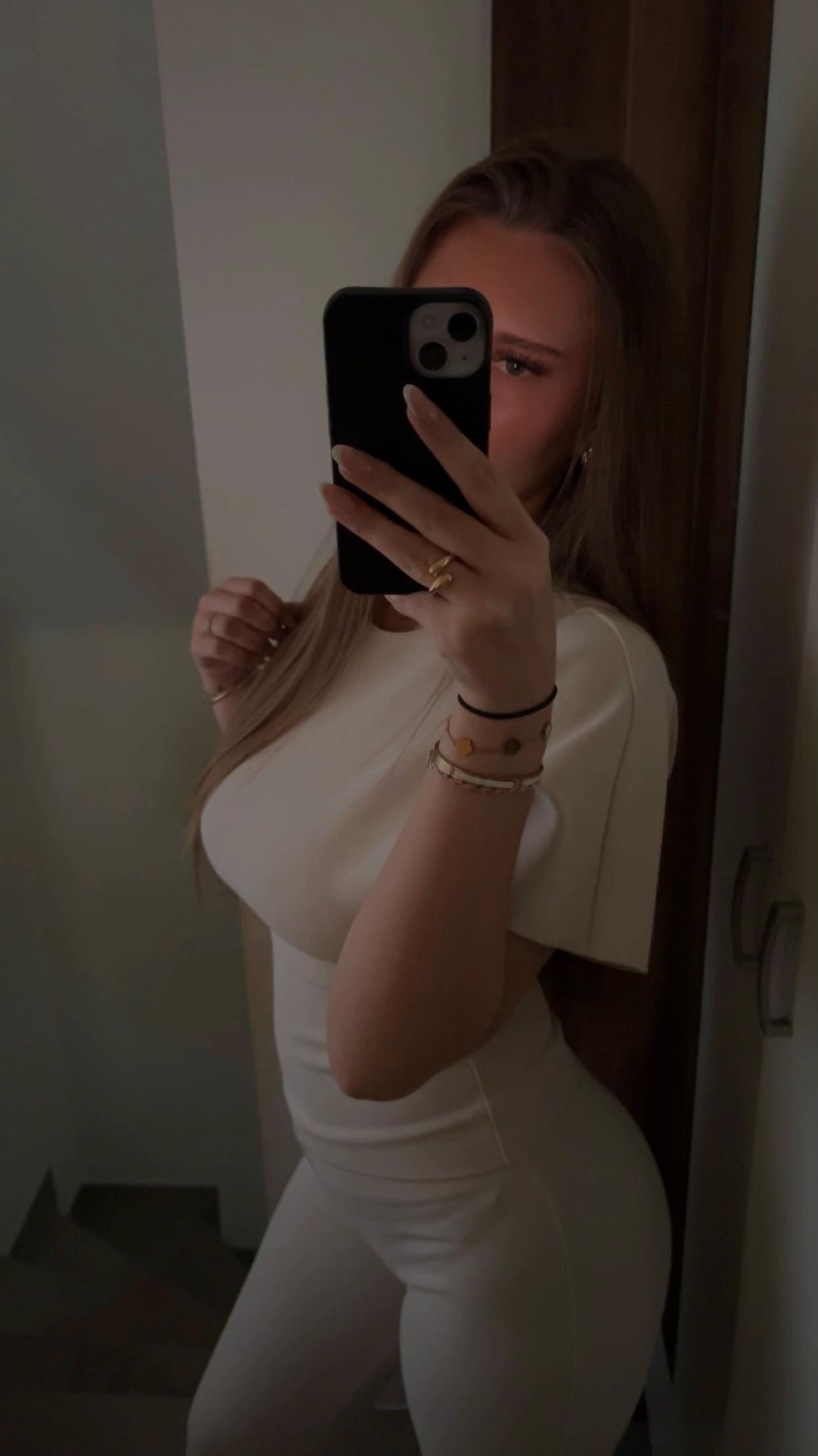 @𝐥𝐞𝐣𝐥𝐚