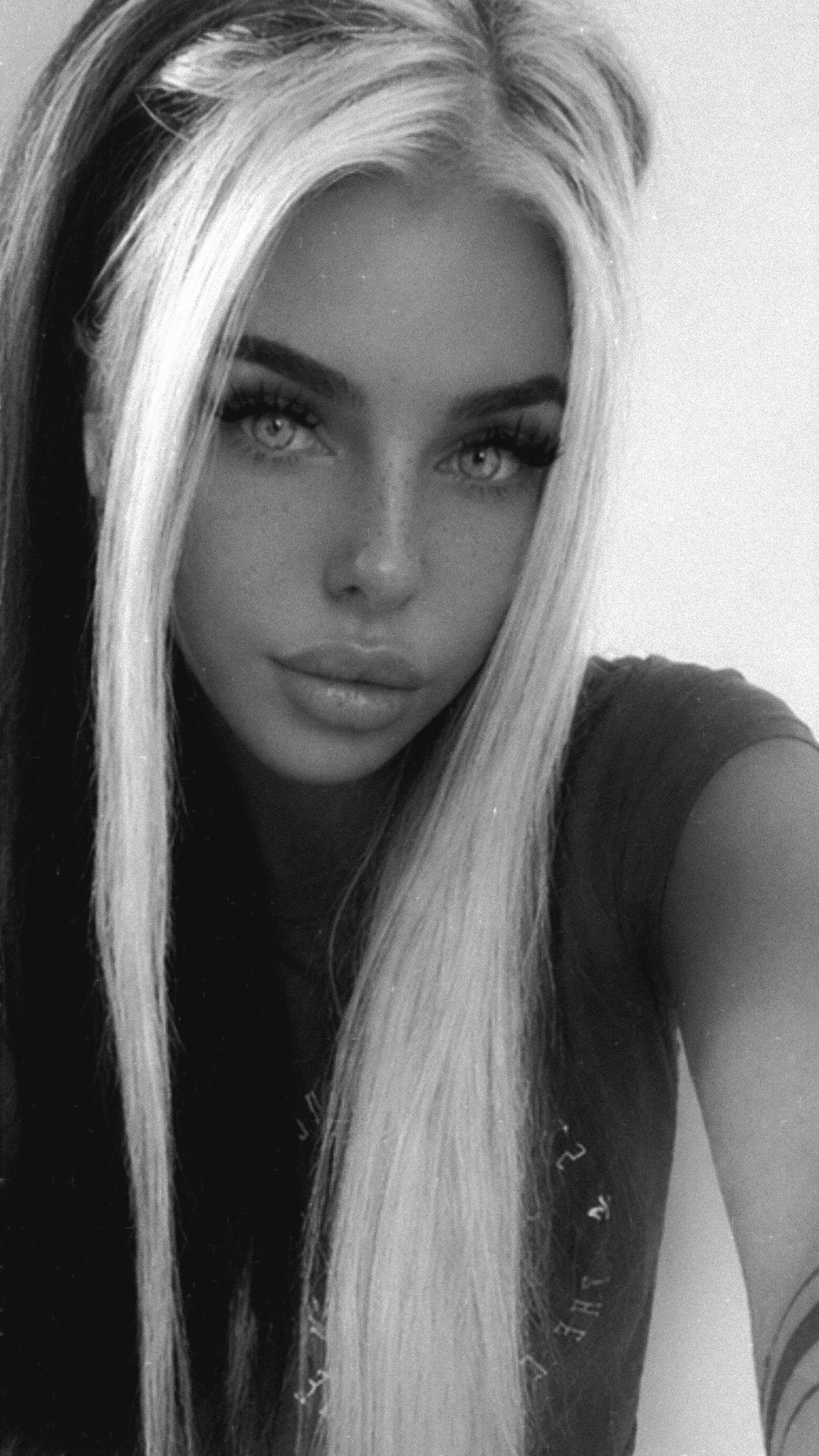 @Michelle Shelly Laura rogan 🖤