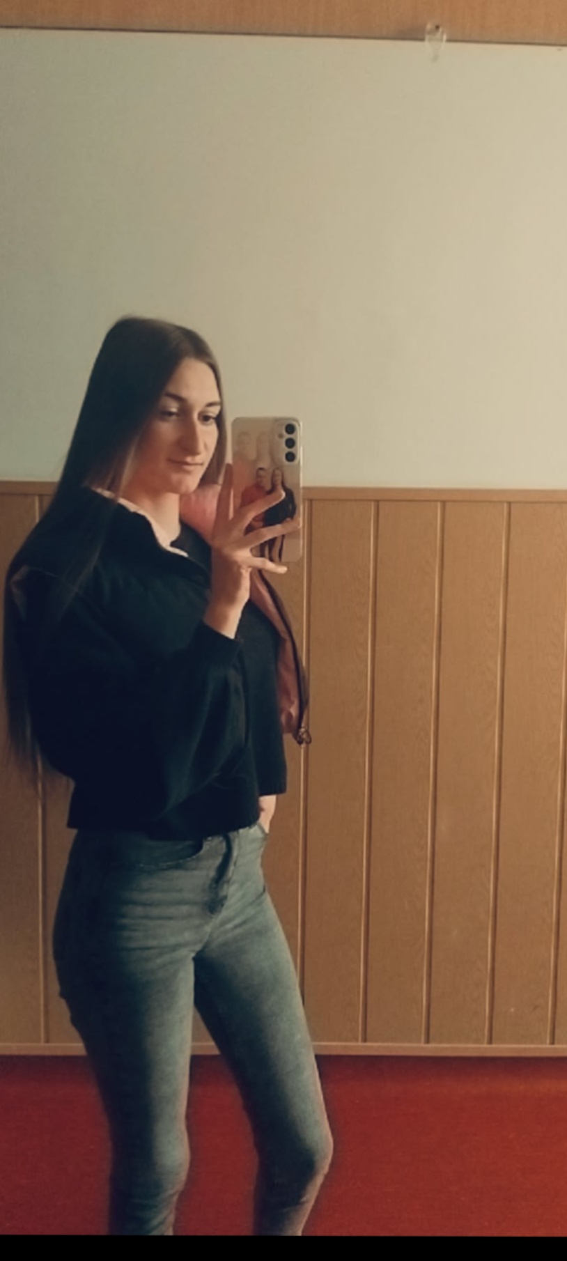 @Romina🎀
