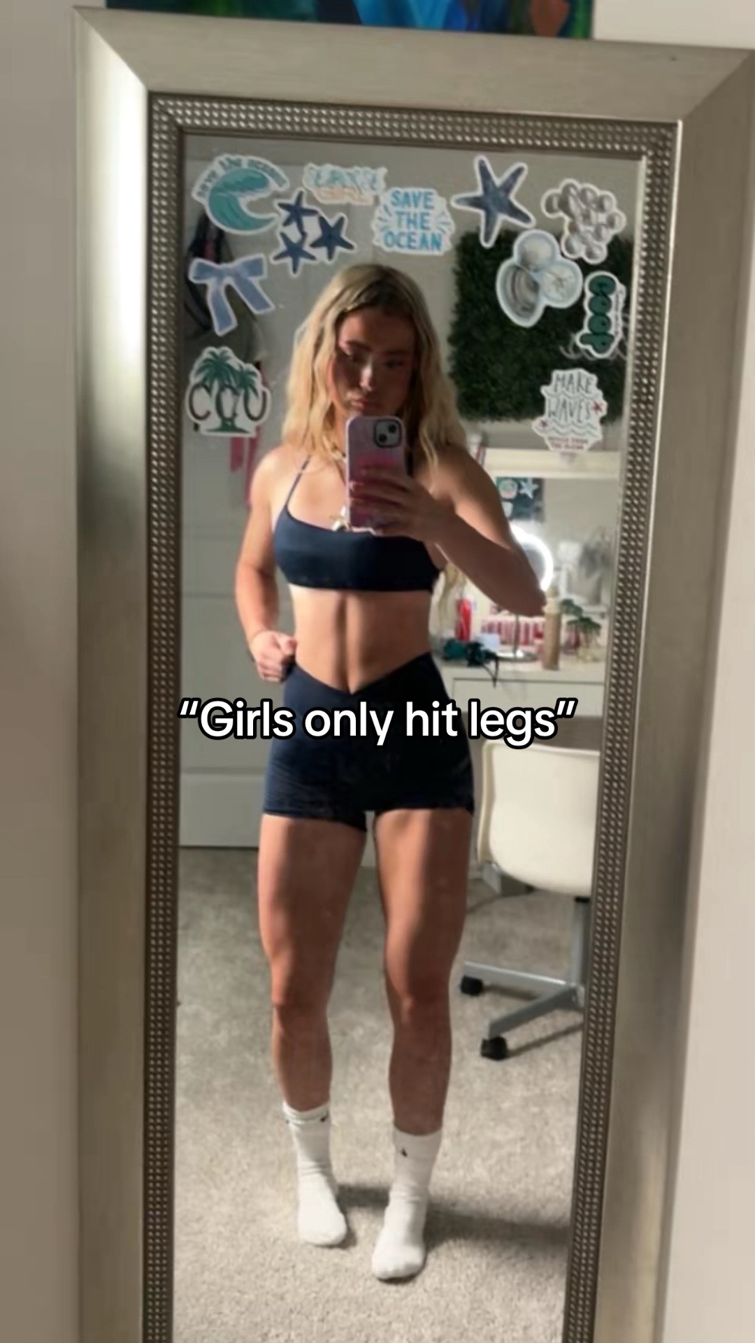 @itshalliewilde