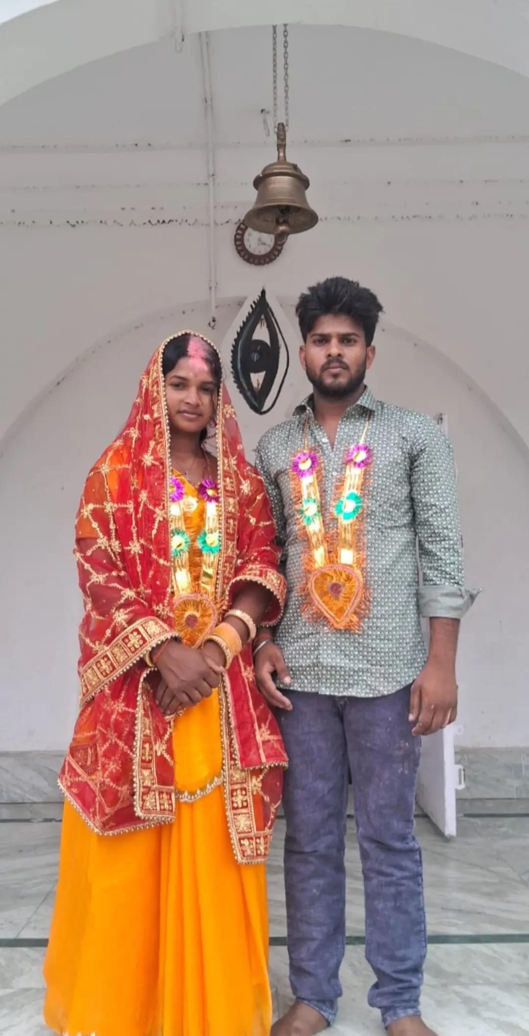 @SONU🖤PODDAR❤️🖤