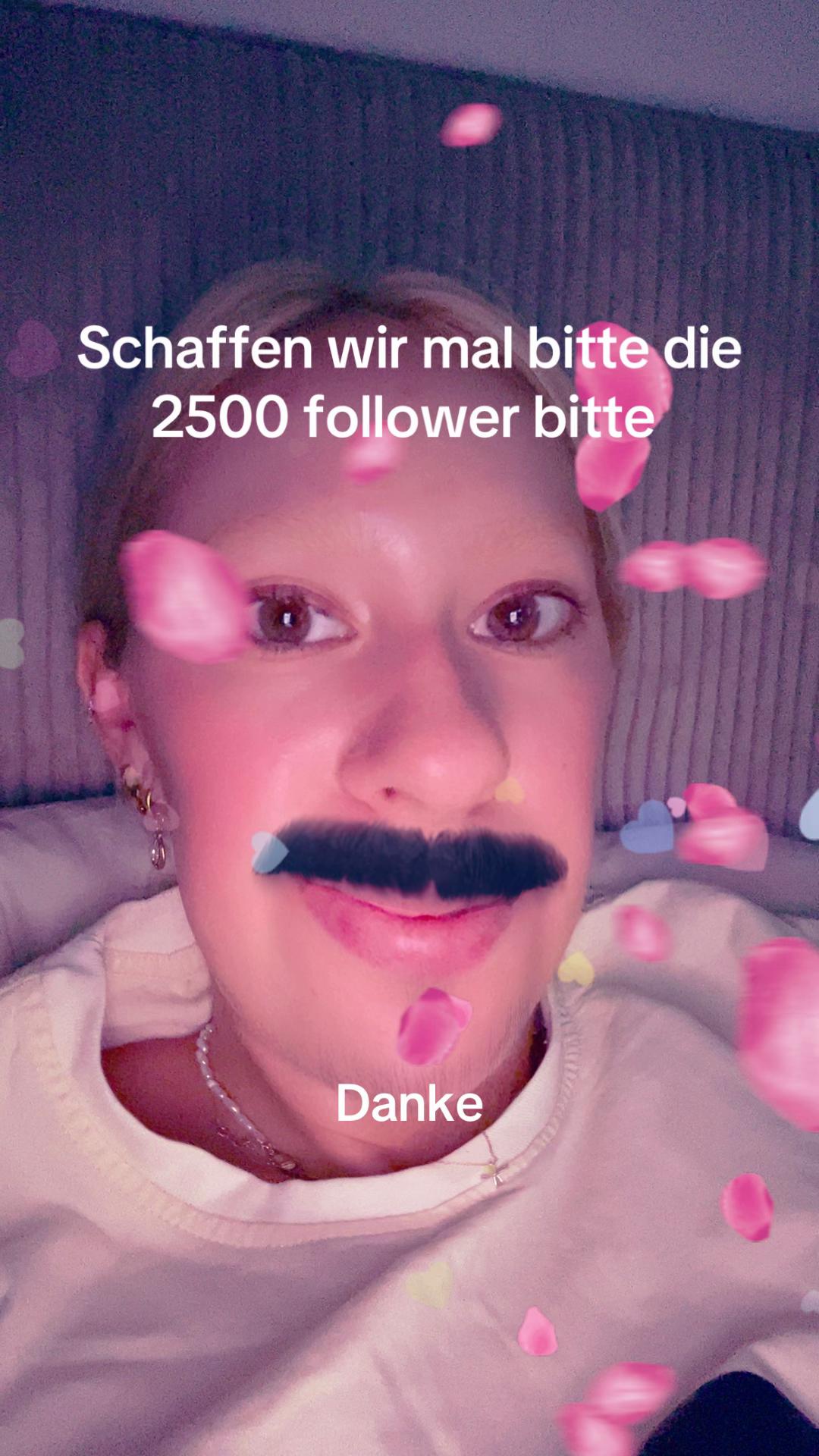 @Emi🤍🐭