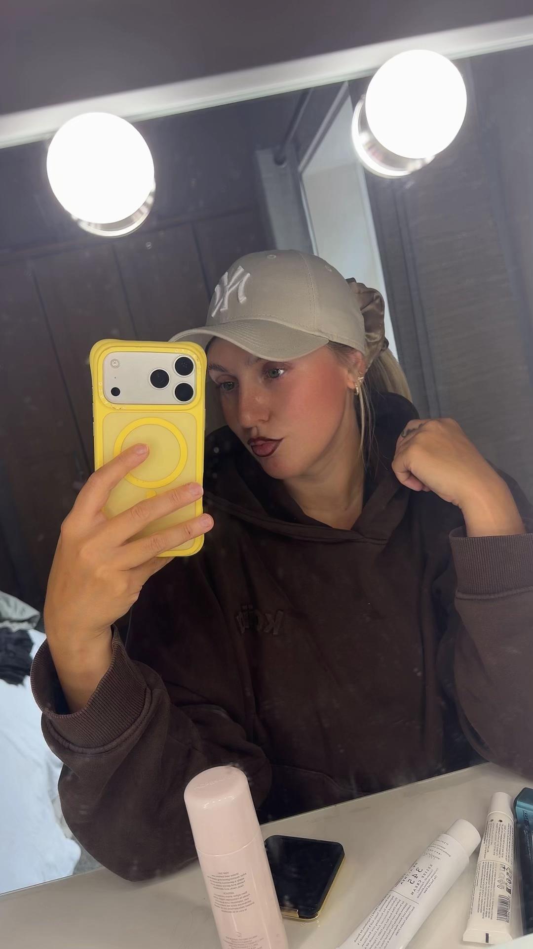 @Lucy 🥥🤍☁️