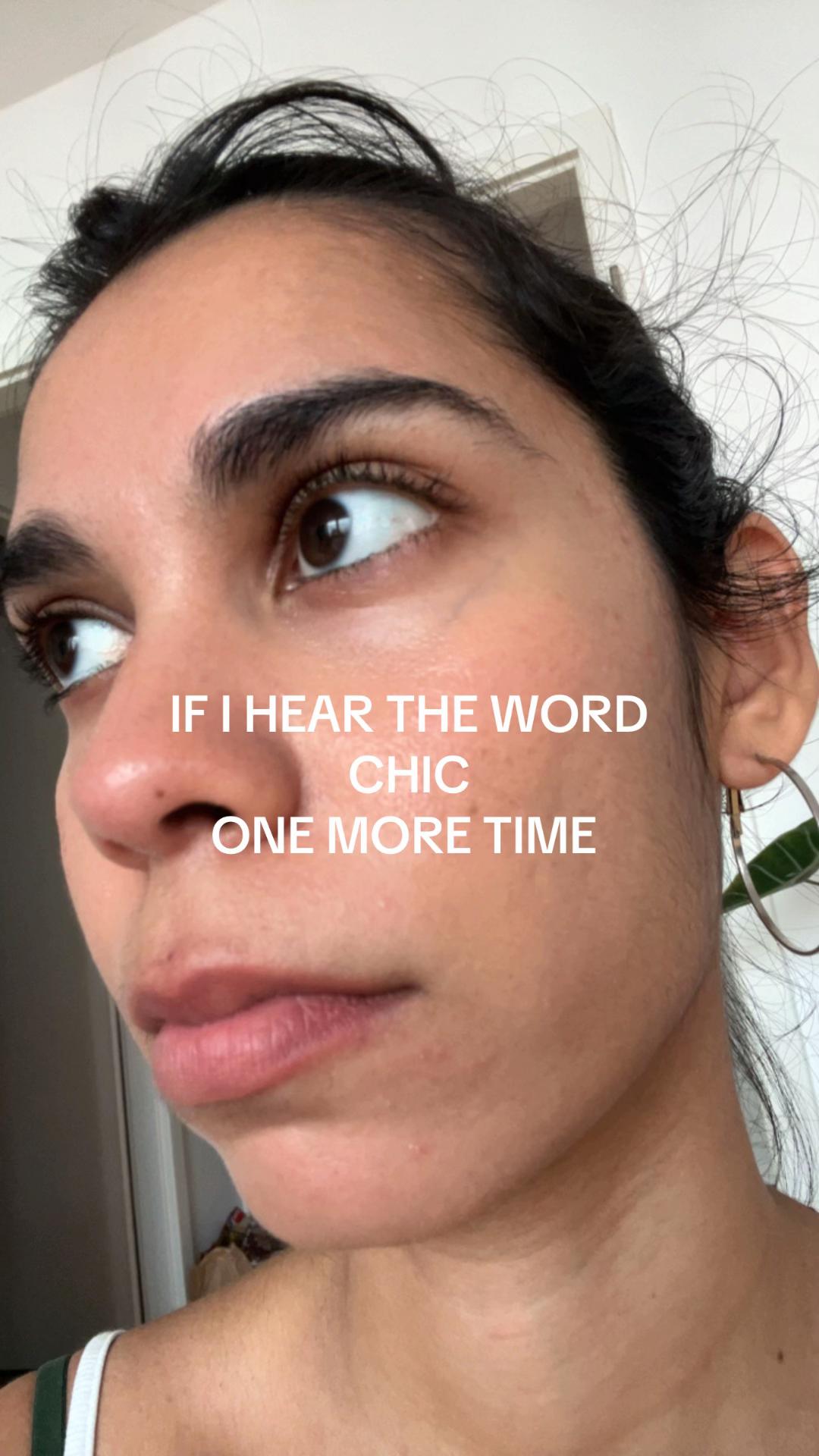 @m꧁ ༺ ༻ ꧂g