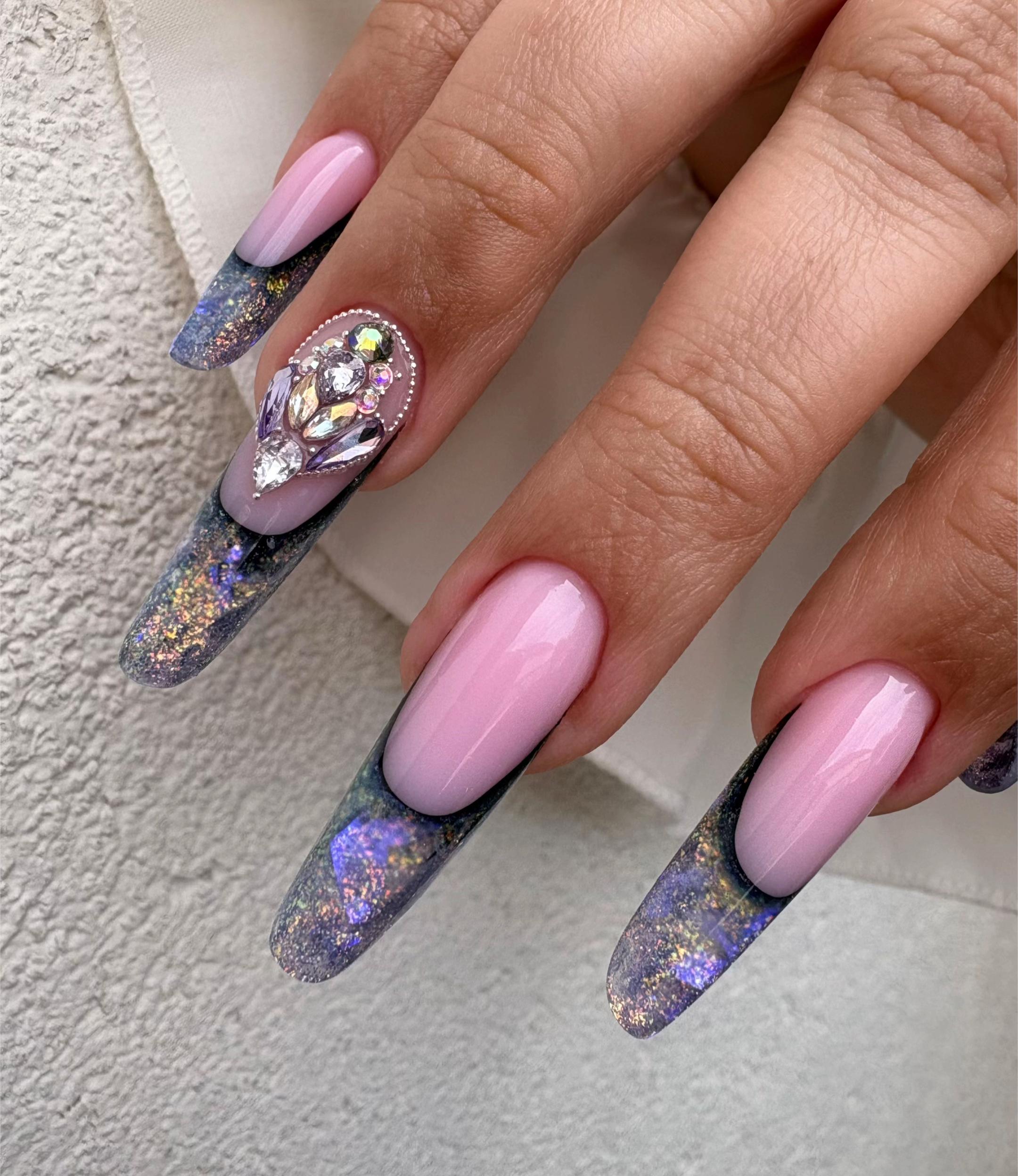 @nails_by_vivien_