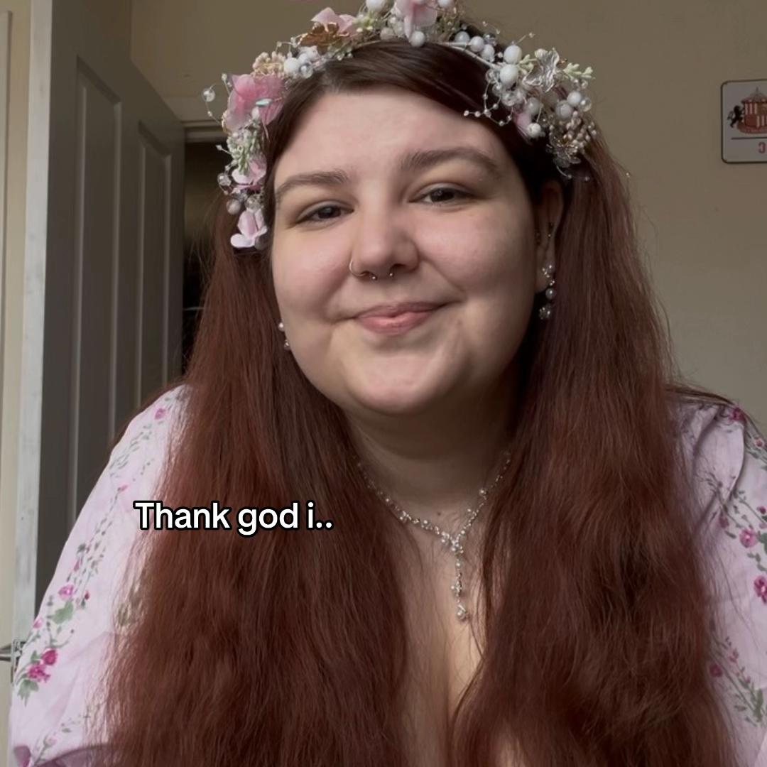 @Kat ⋆˚✿˖°