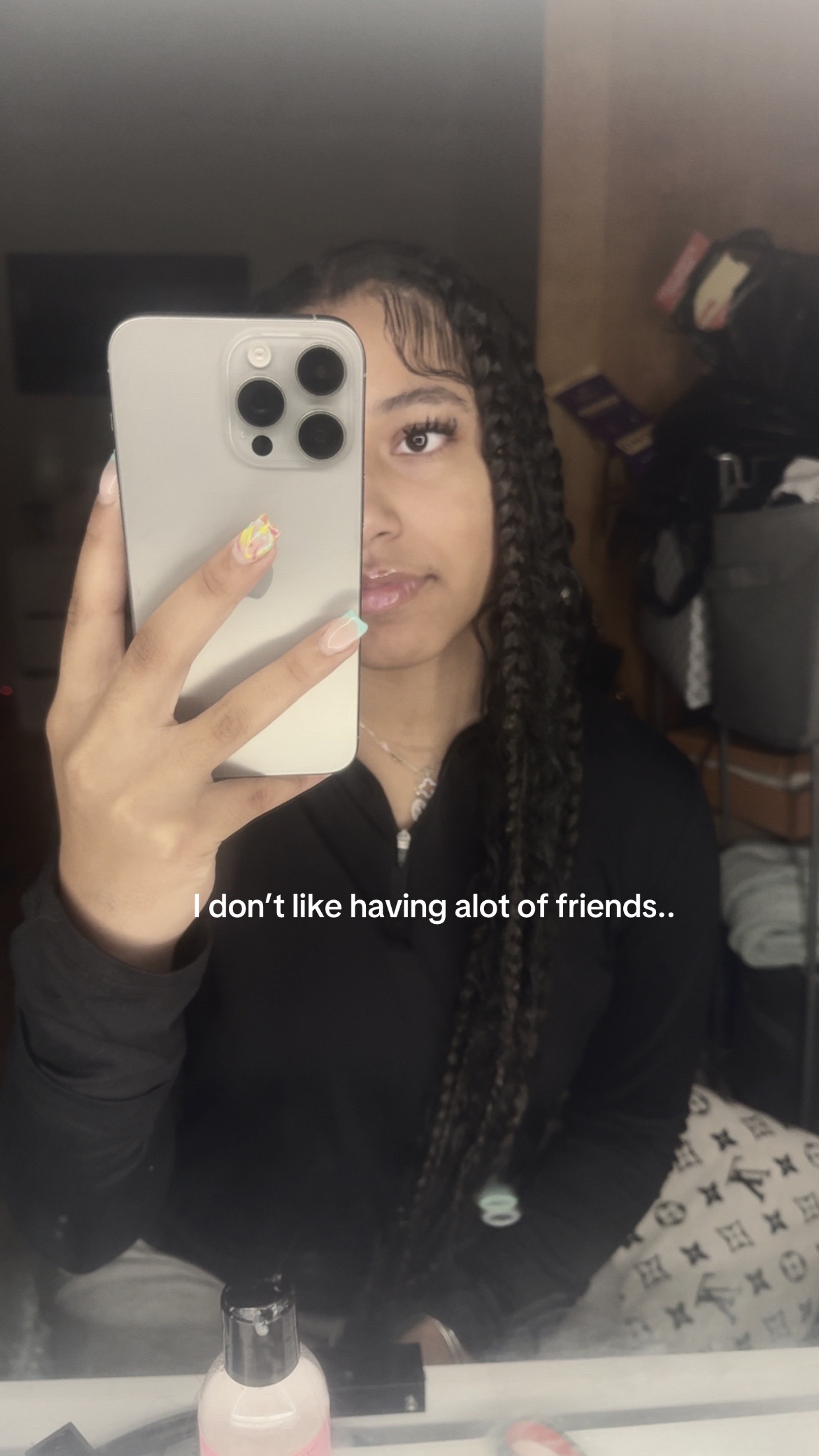 @lonelylightskin