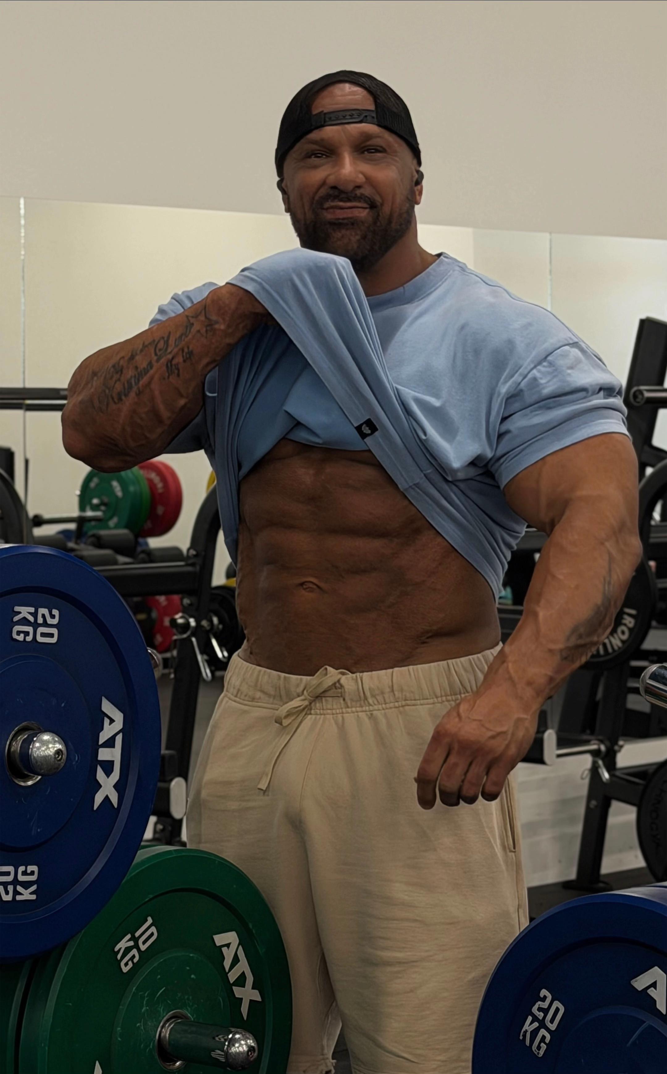 @Kuzel_Mr.Benchpress