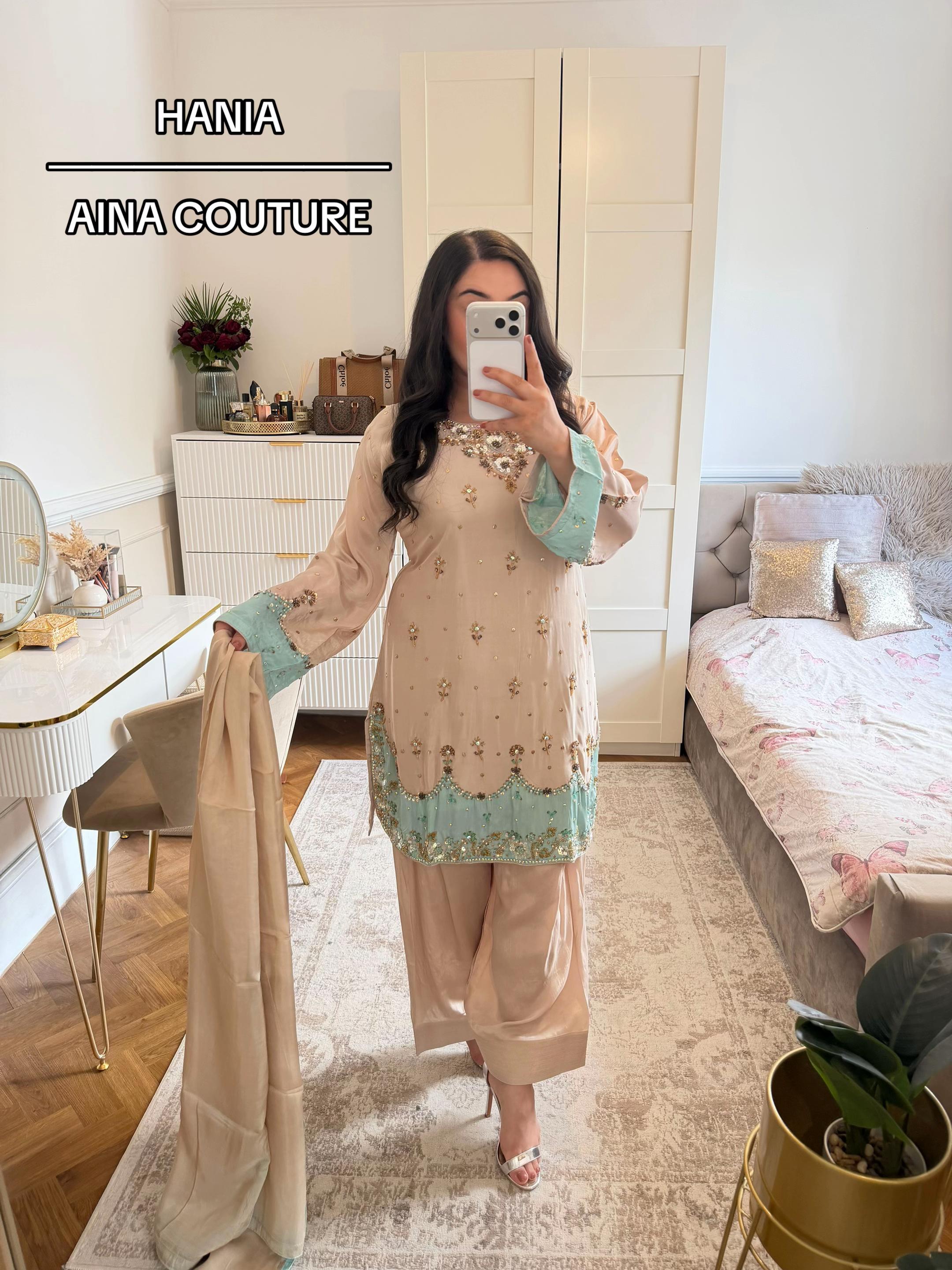 @Aina__couture