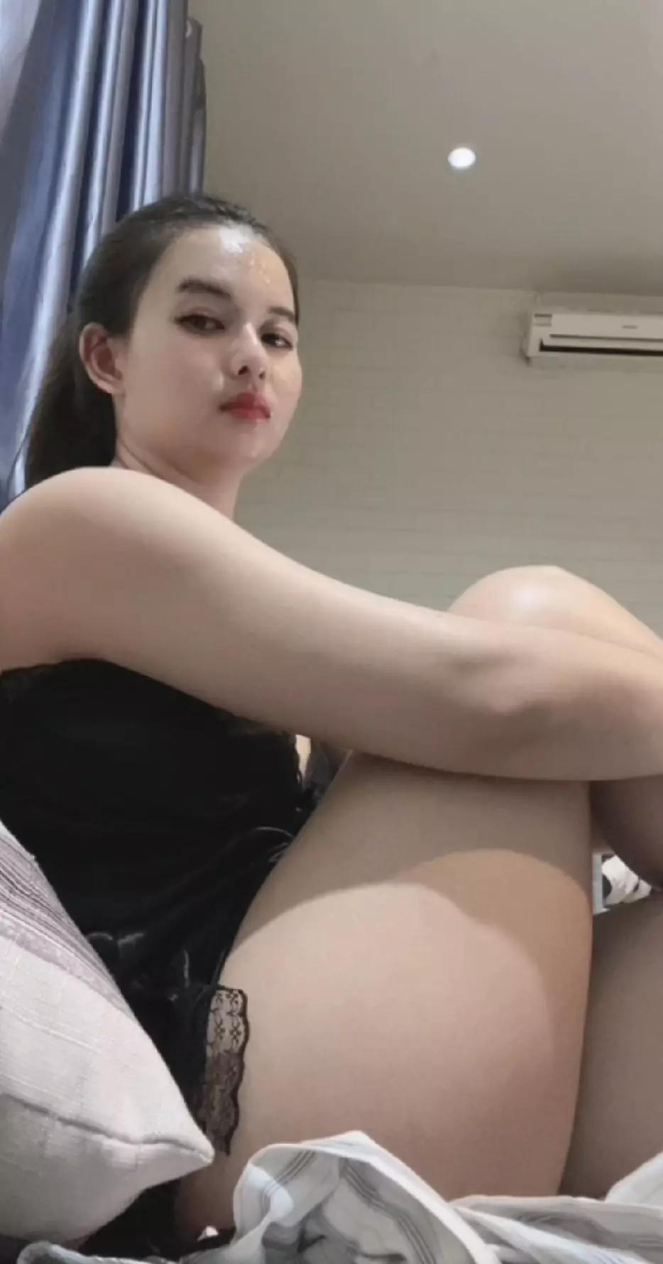@adellia