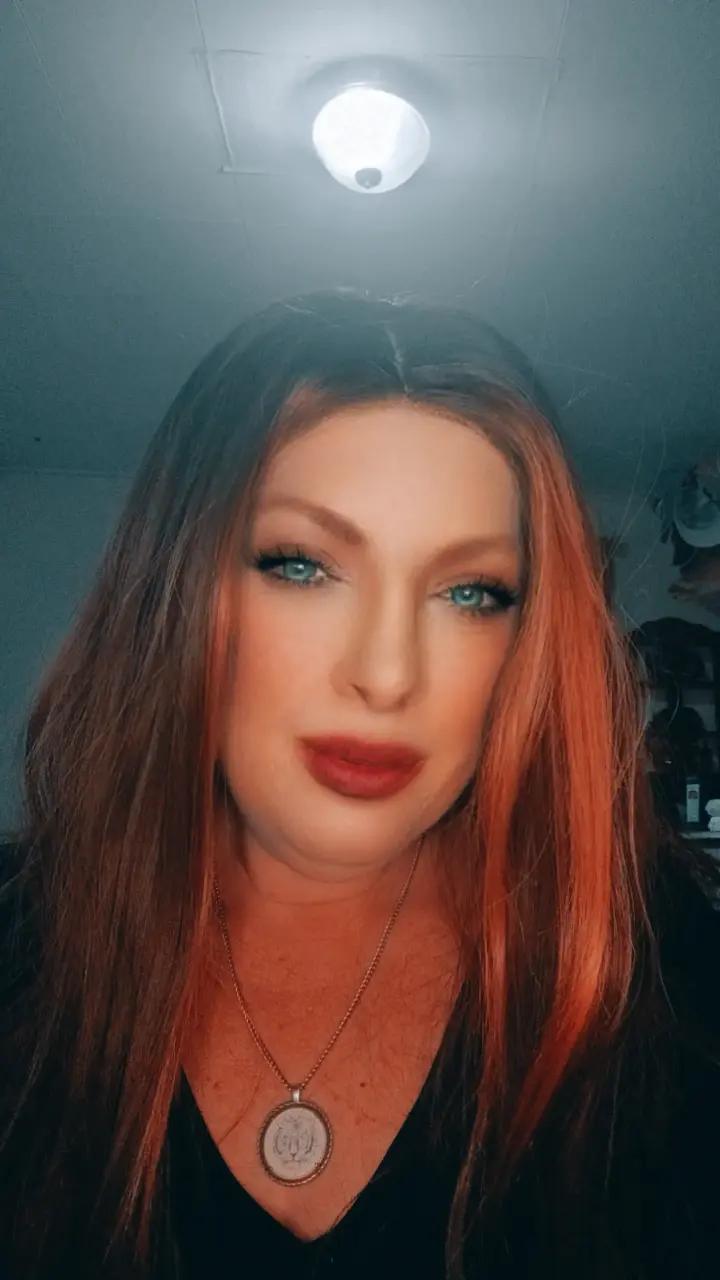 @queenmags