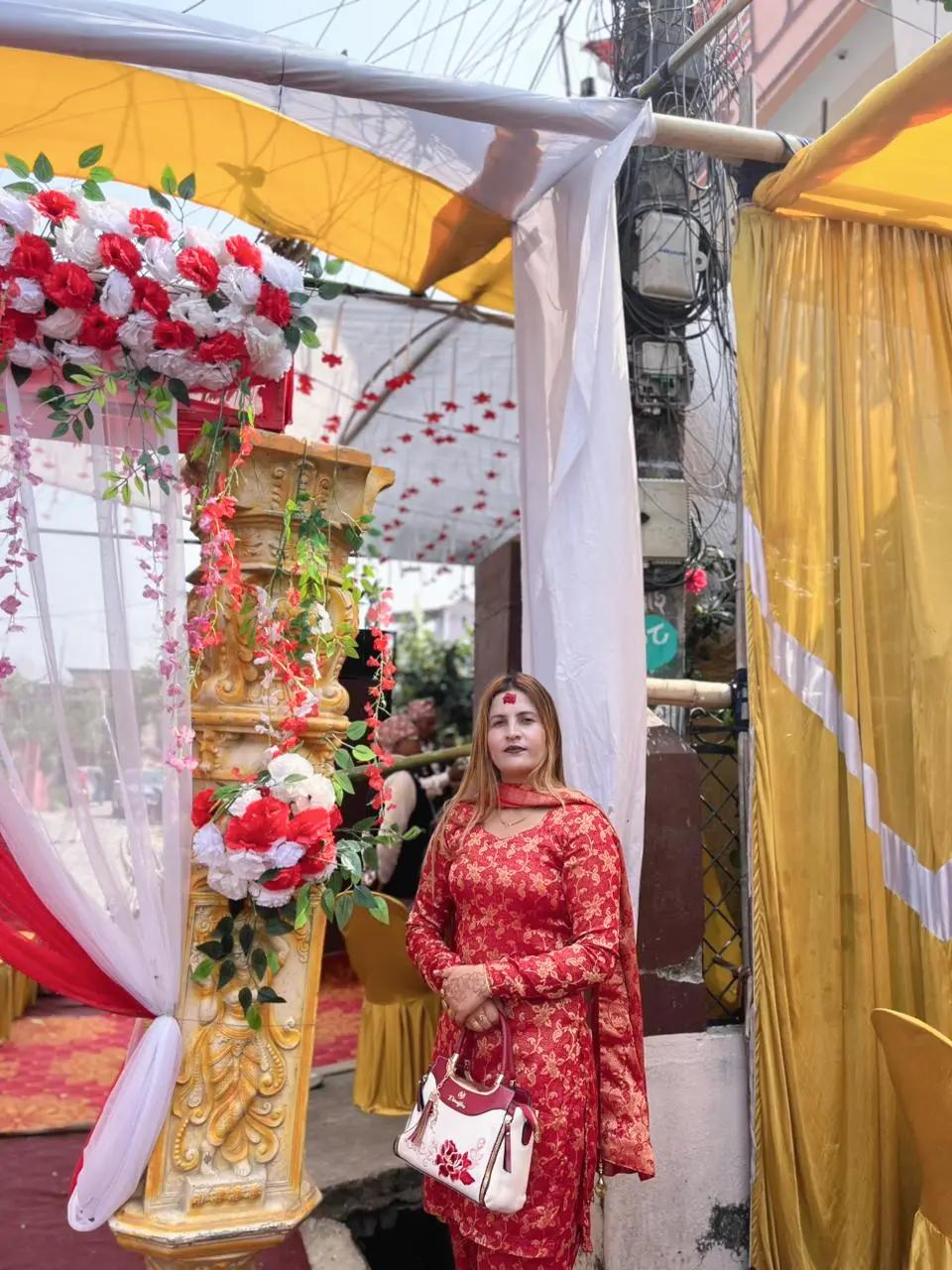 @पारू तिम्सिना