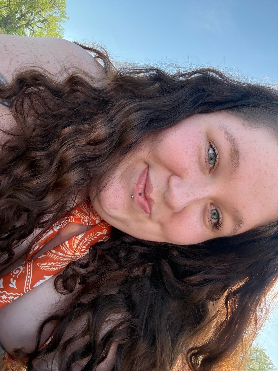 @mia🪐🪱🧡