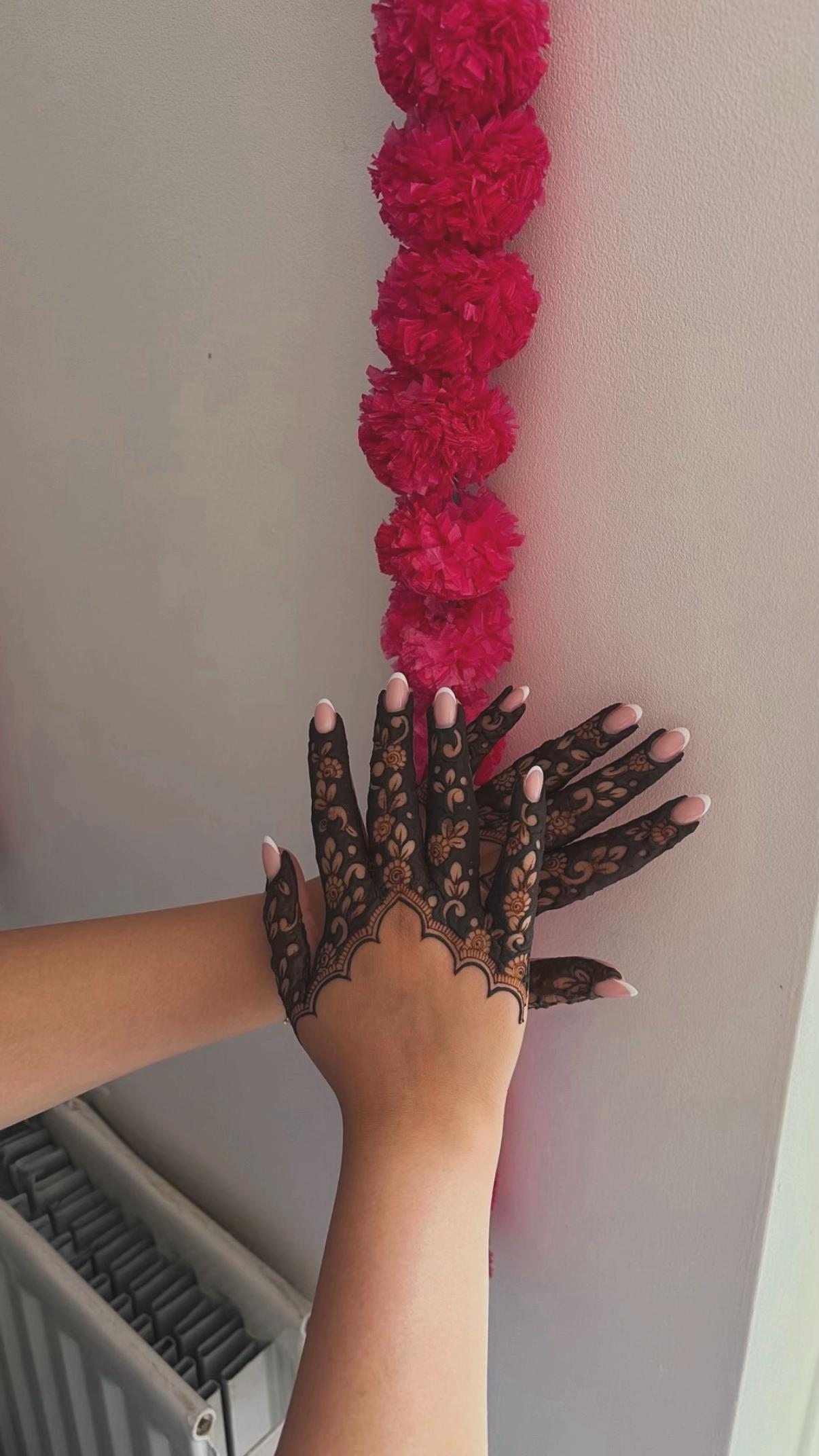 @BIRMINGHAM HENNA ARTIST