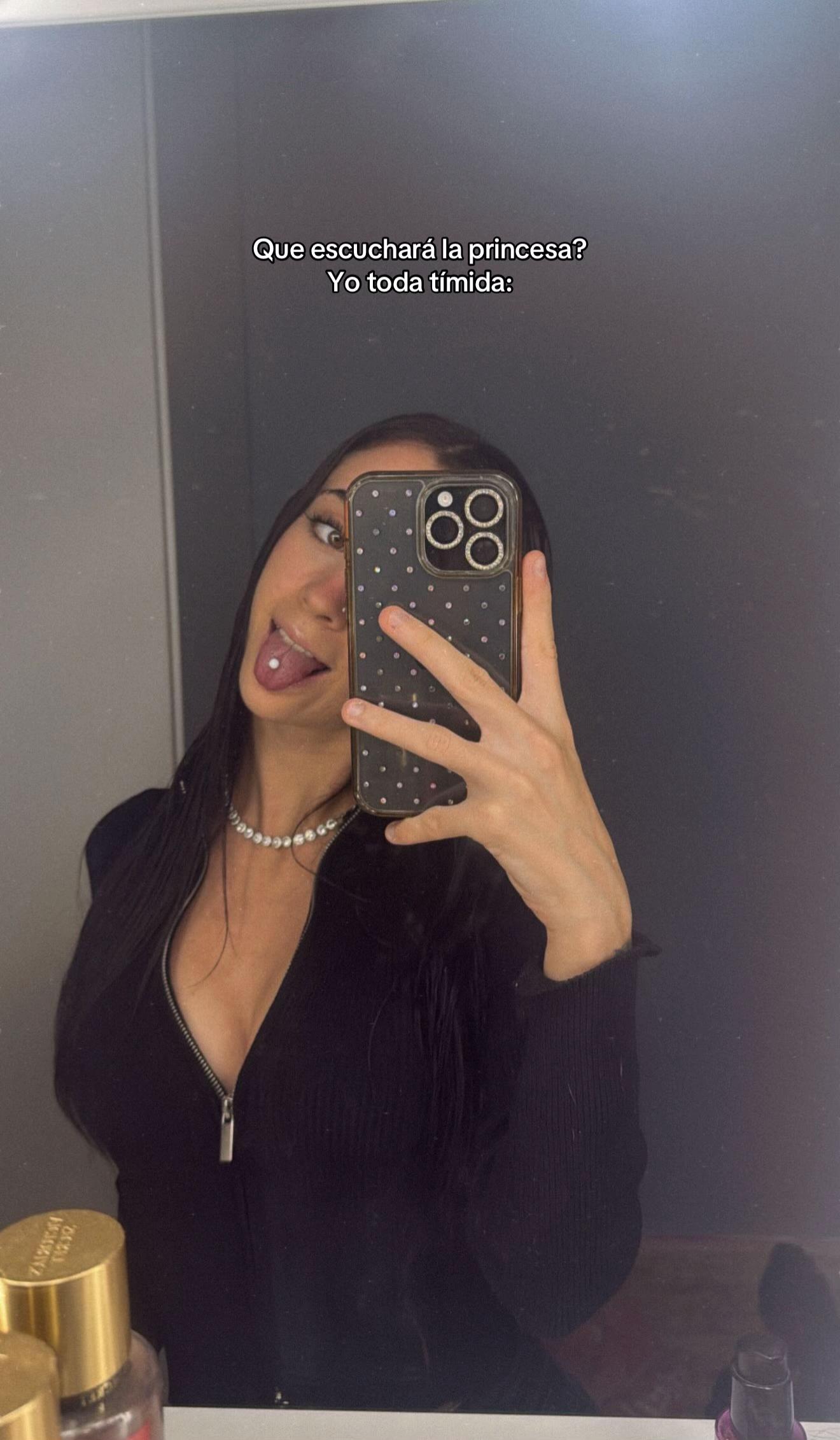 @Saamyylosoo