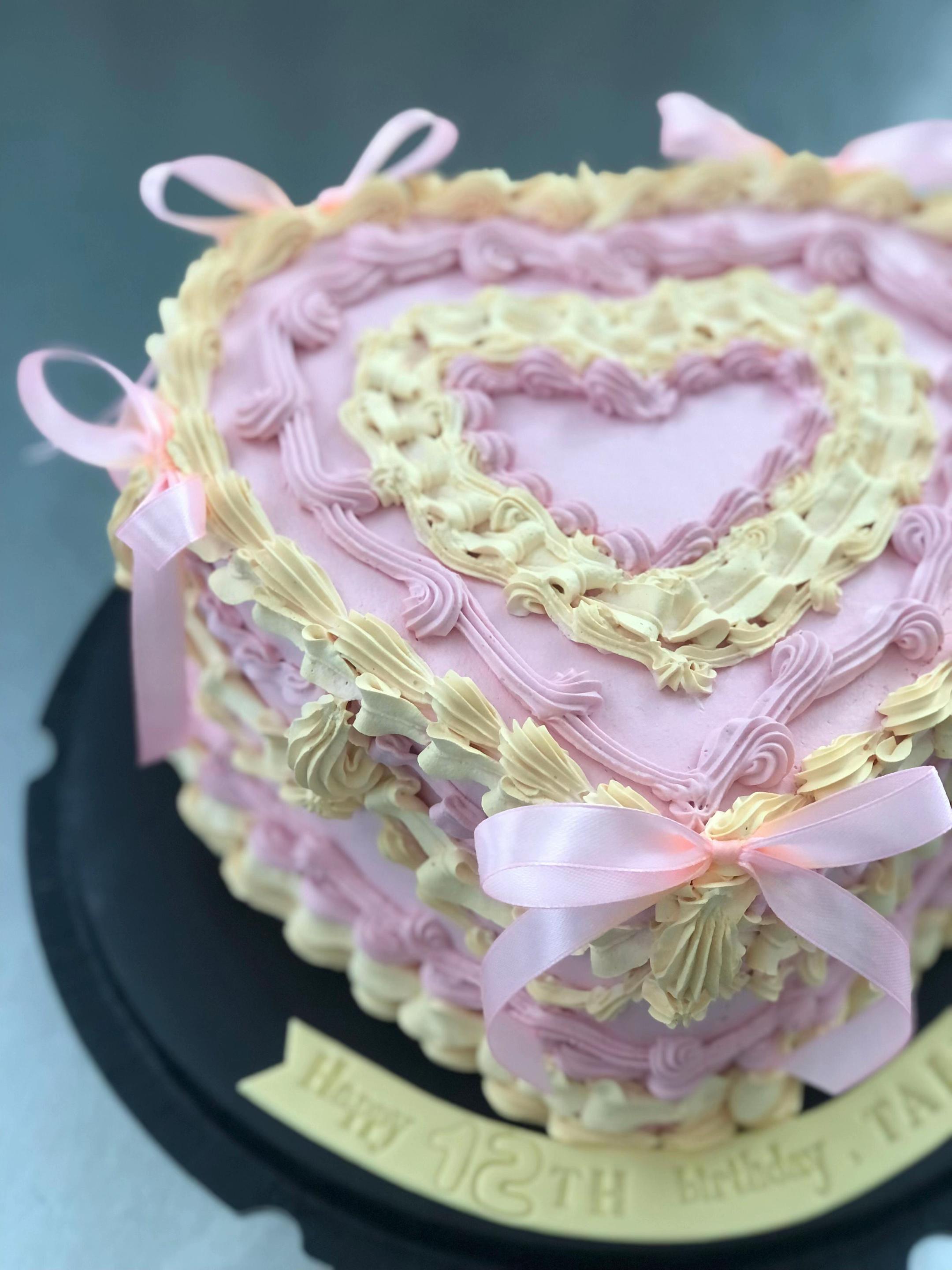 @Swell Sweets Cake Lab