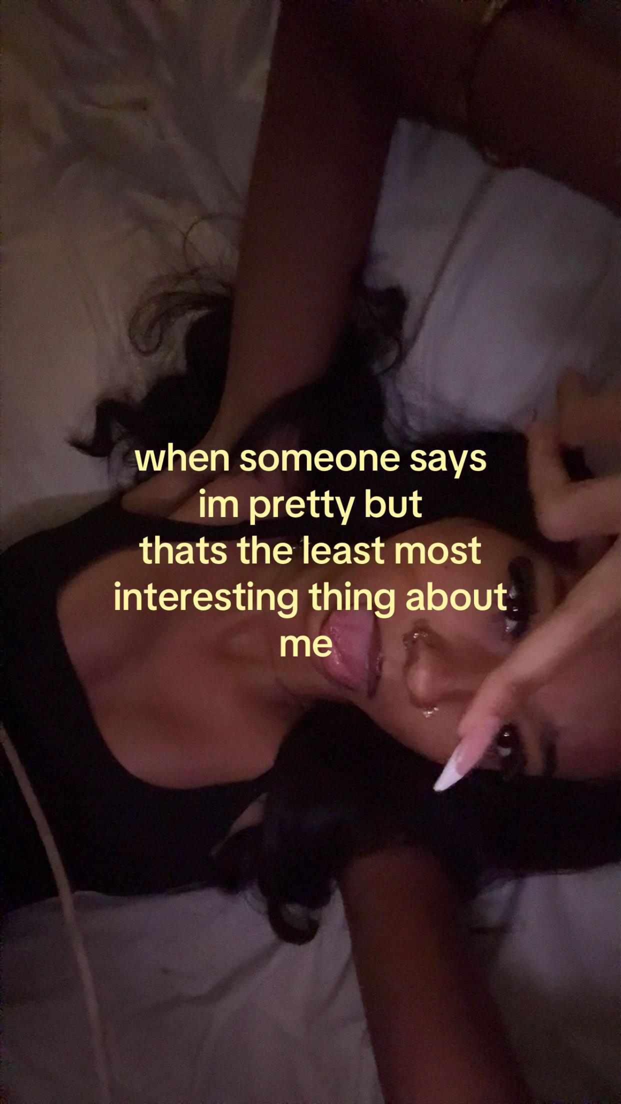 @sofia🐐’.