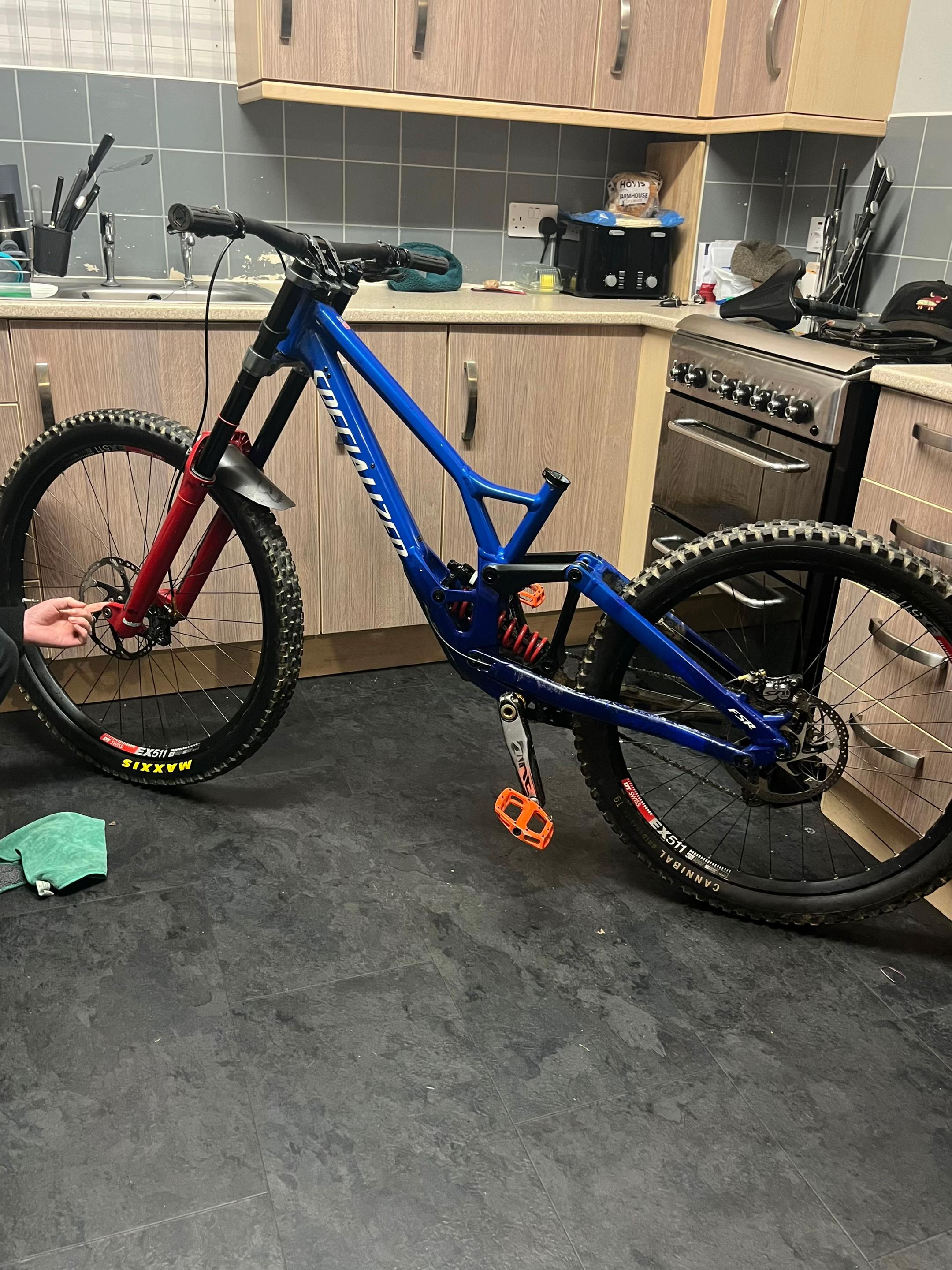 @clive_bikes