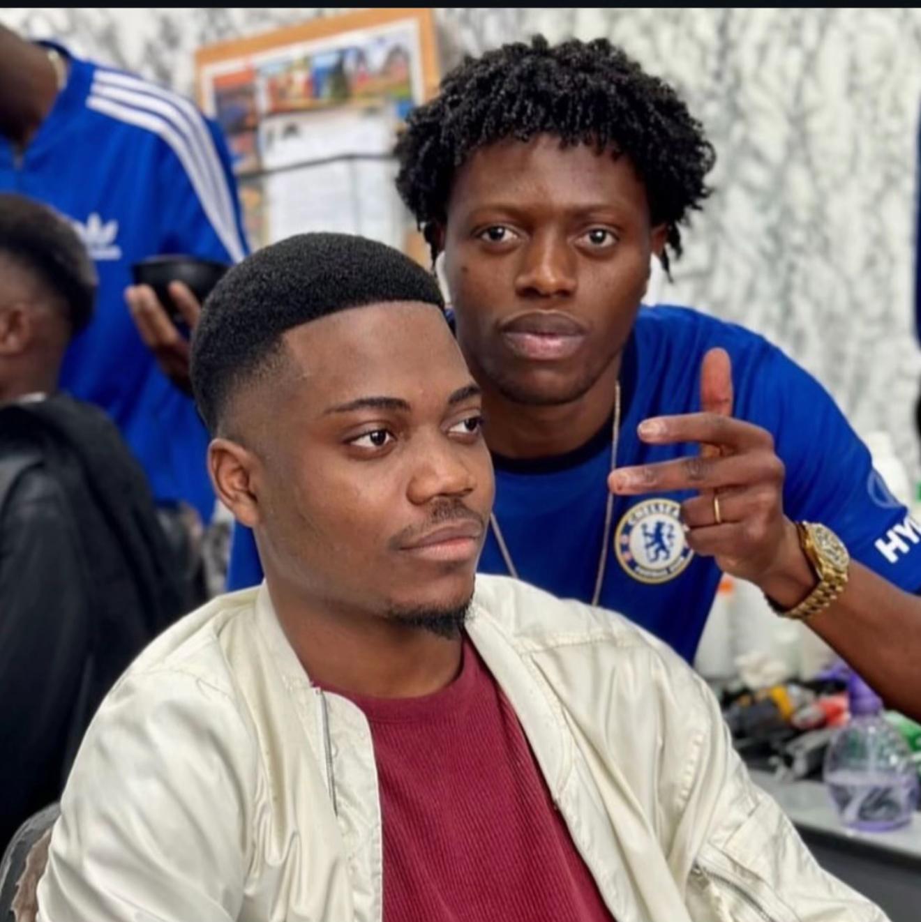 @Youngjeezy __fades Saquis 🇬🇼