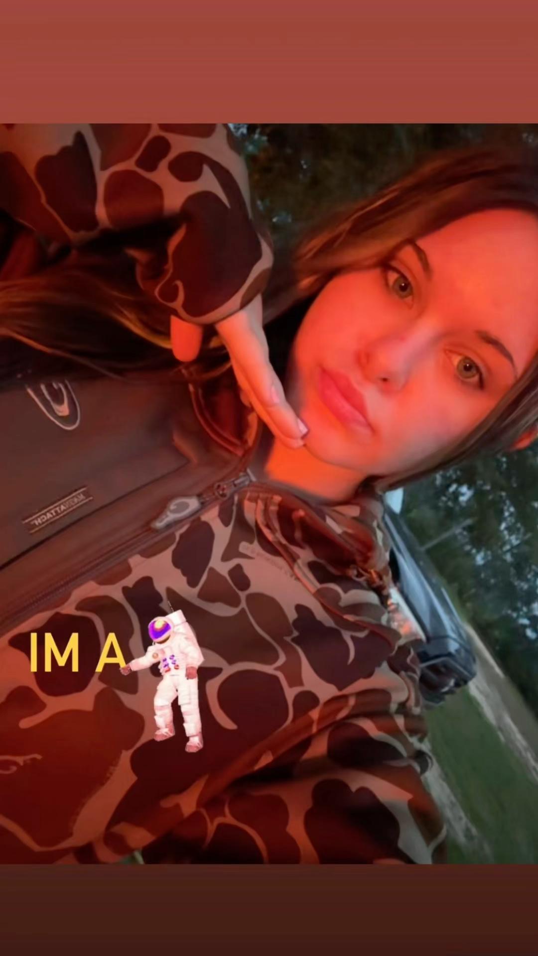 @️