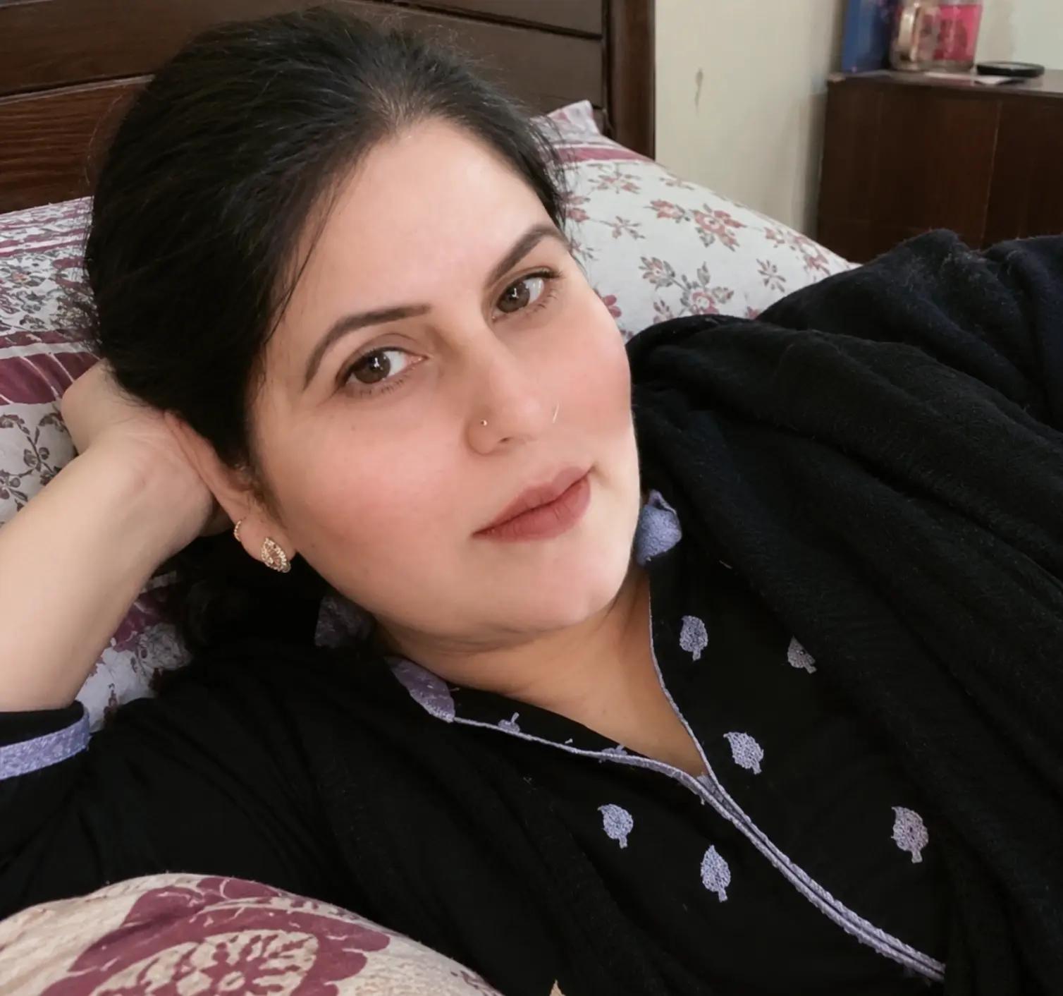 @Humairaحمیرا