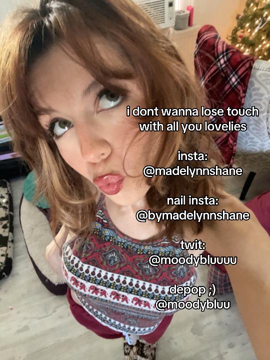 @moodybluu