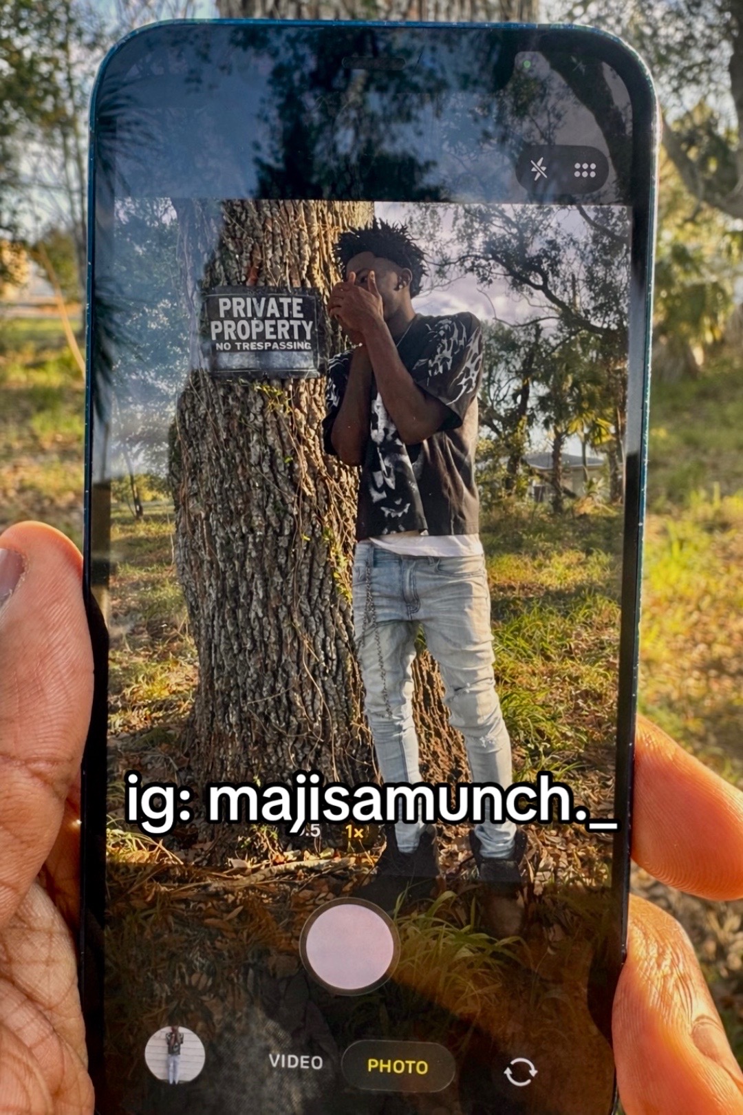 @👣👶🏿 .