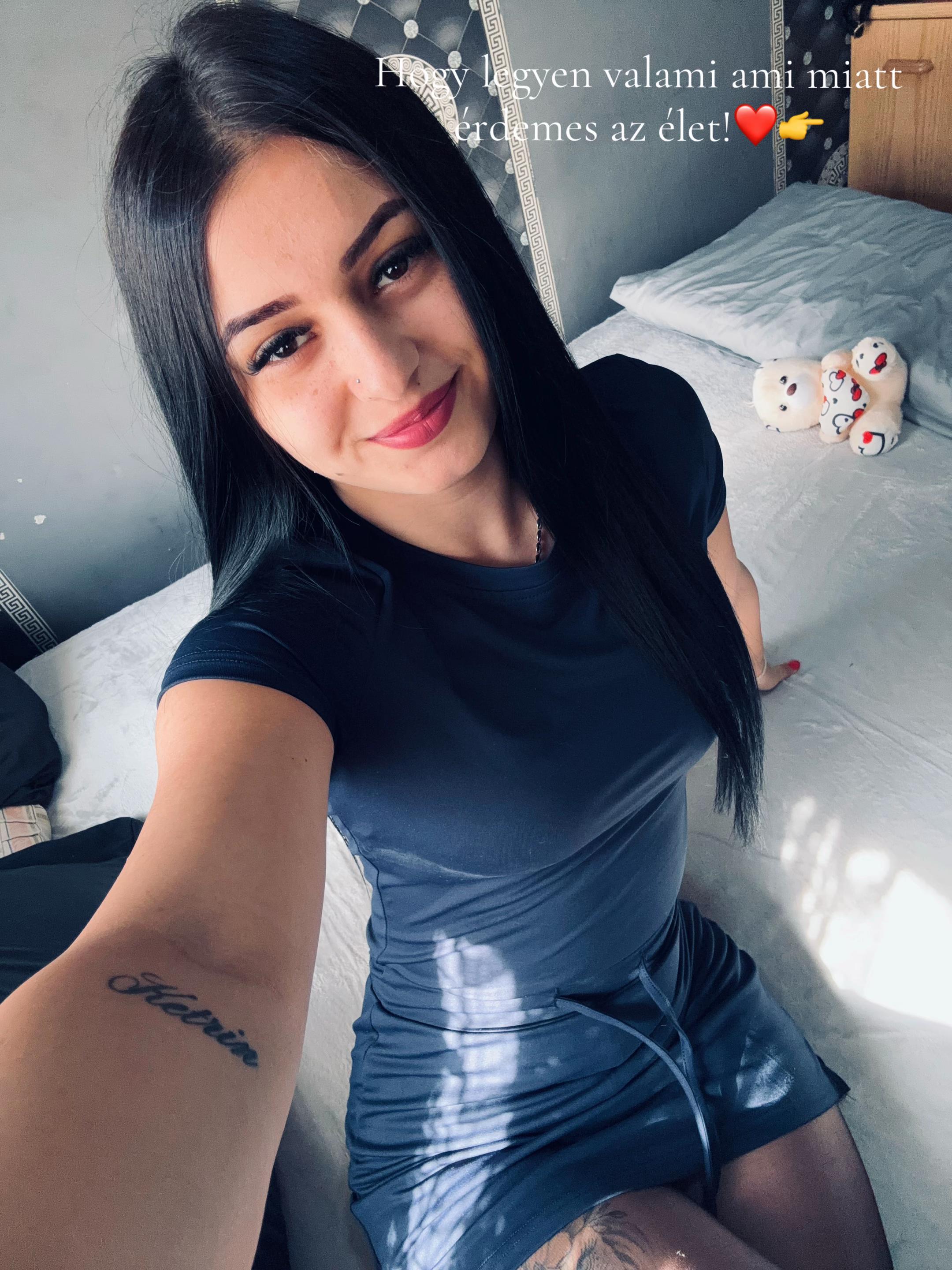 @M&oacute;nika🚬