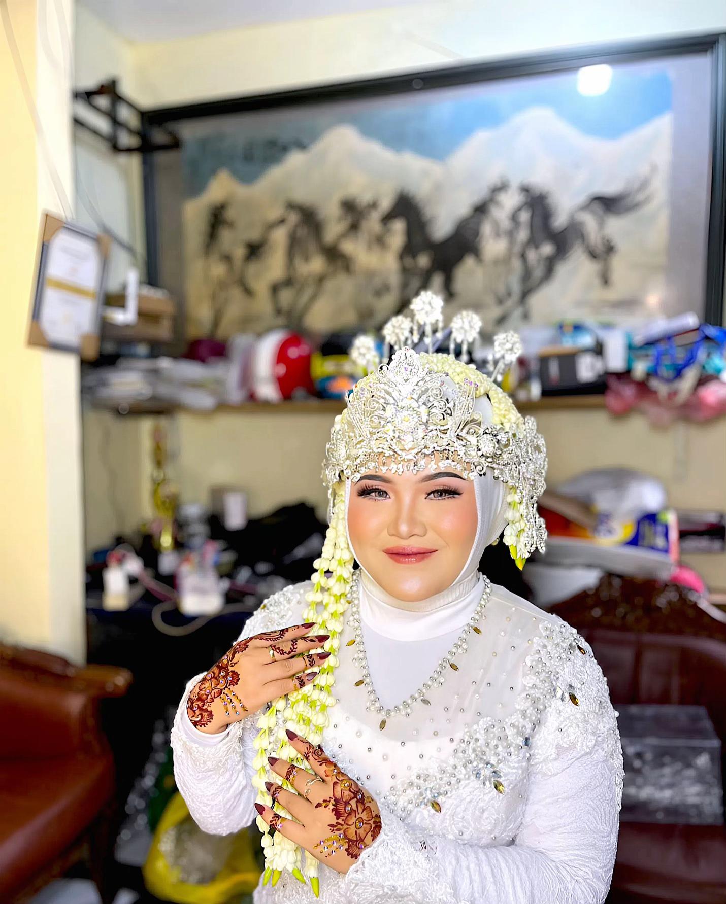 @Elmadwiyanti17_makeup