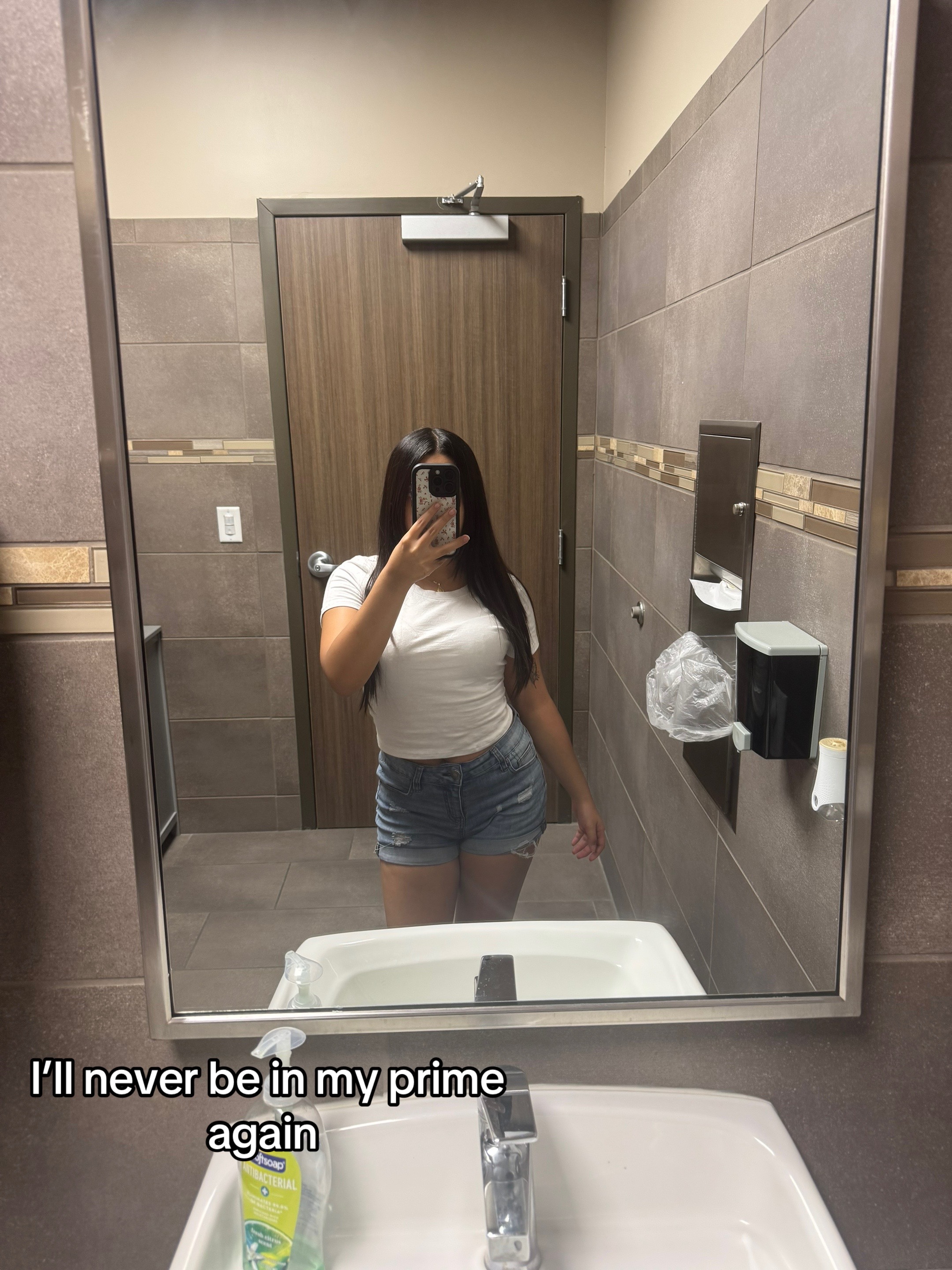 @emi🐆