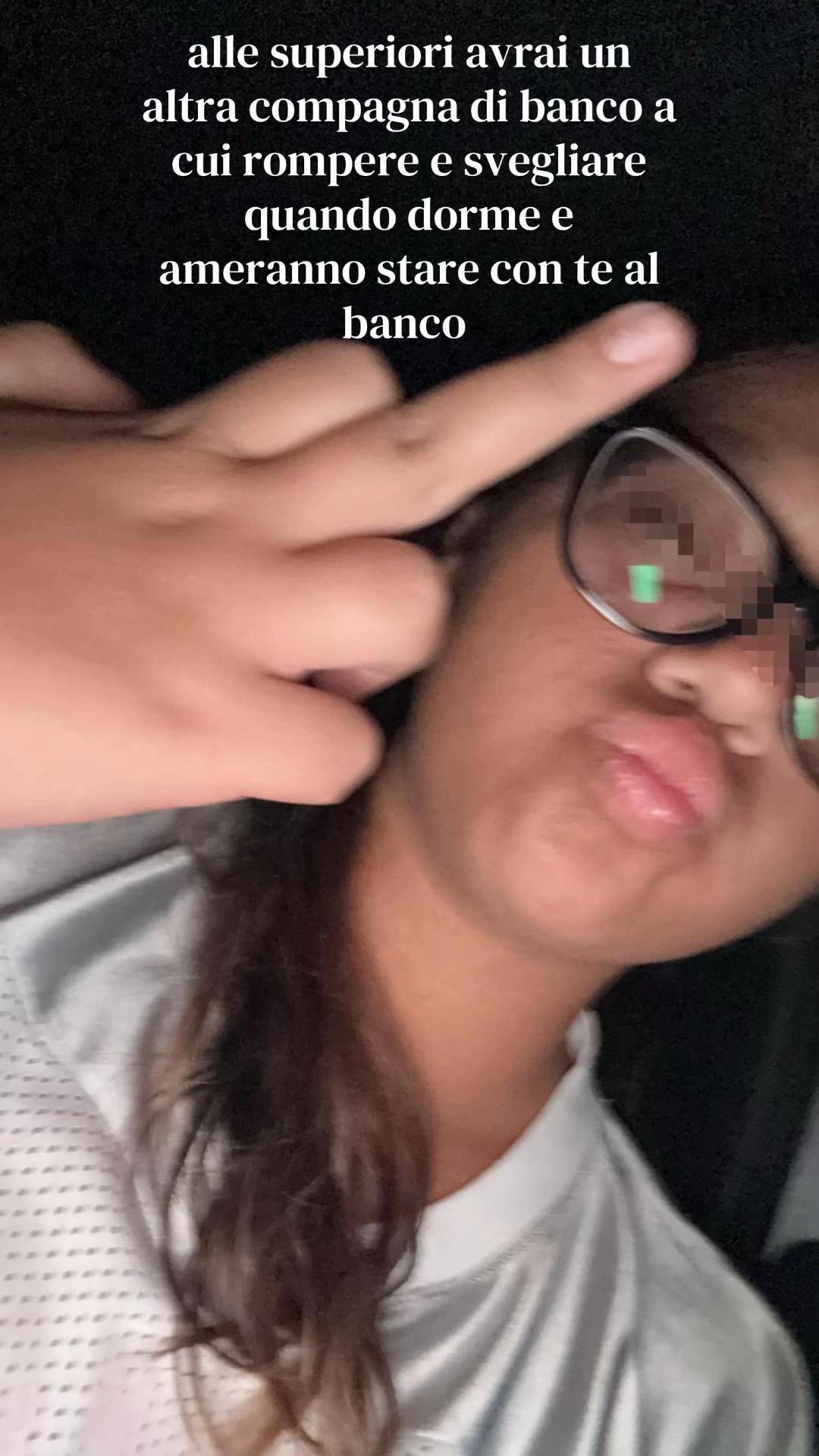 @__useras__