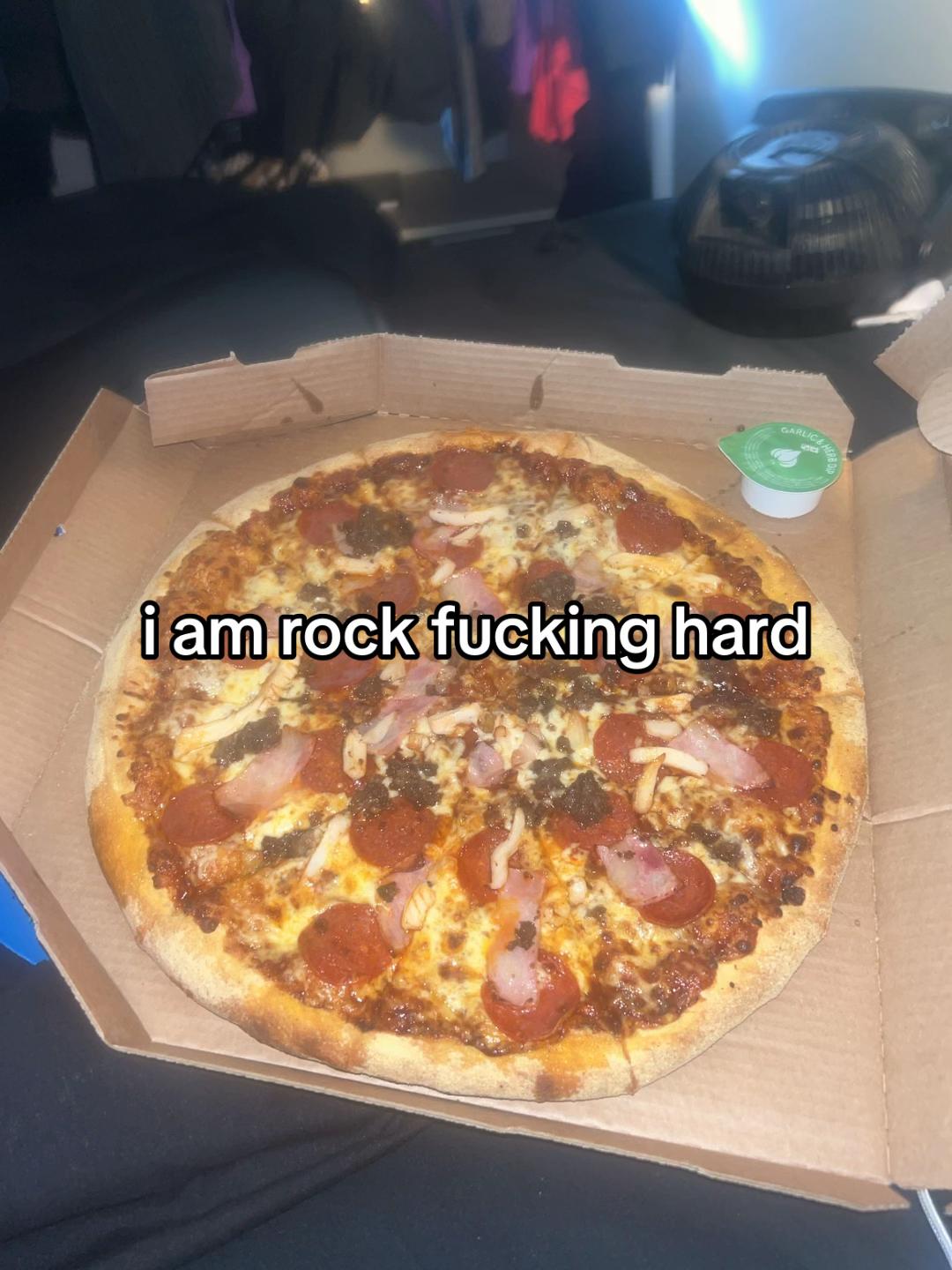 @sj ♫⃠