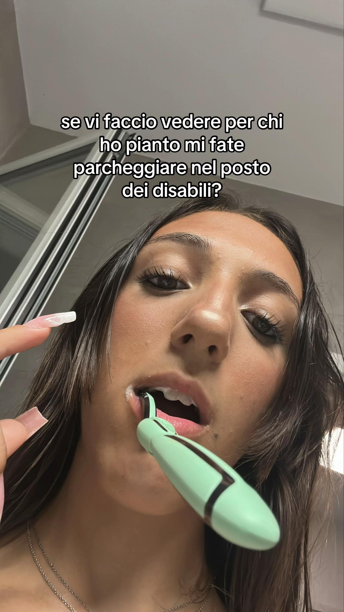 @sorellastre