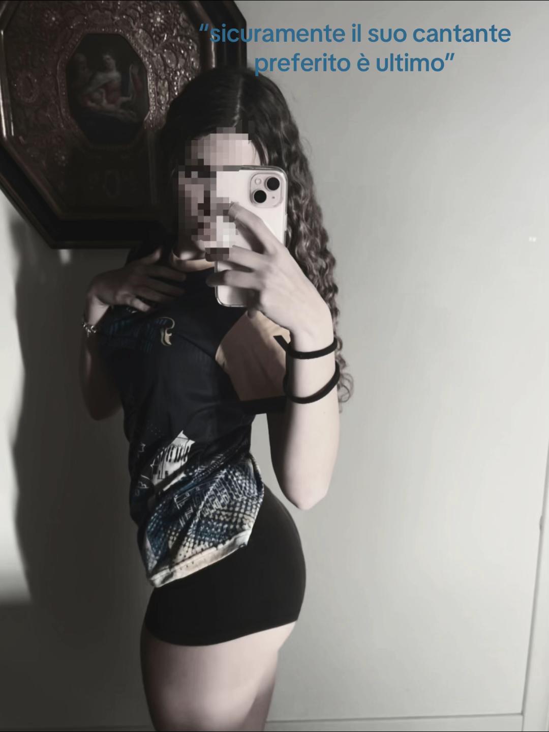 @𝒢