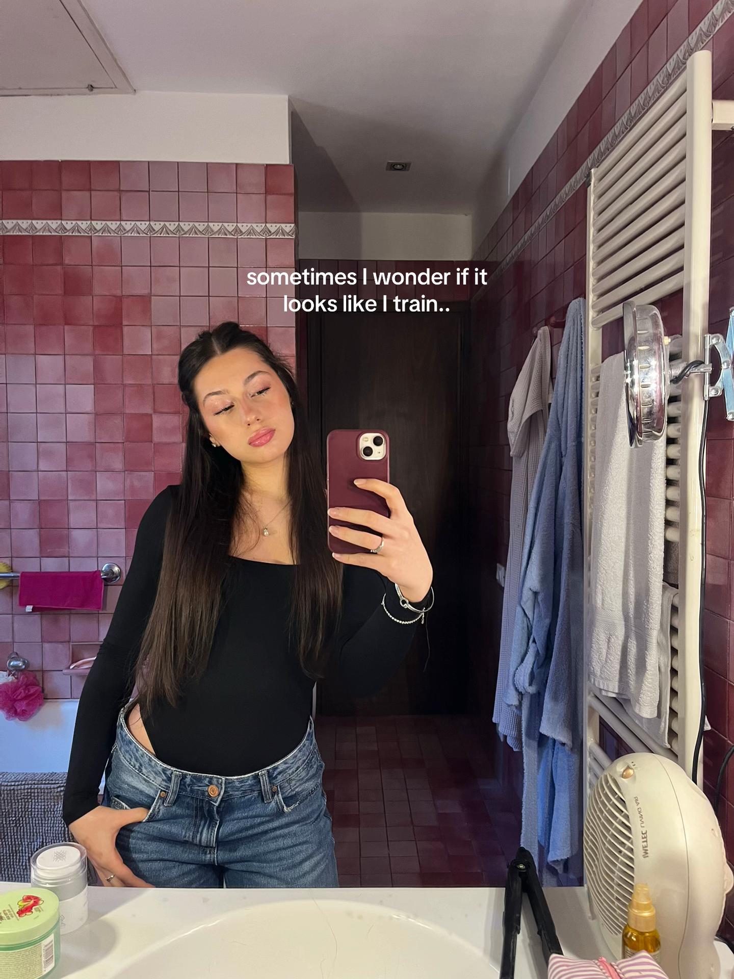 @Nora De Carlo