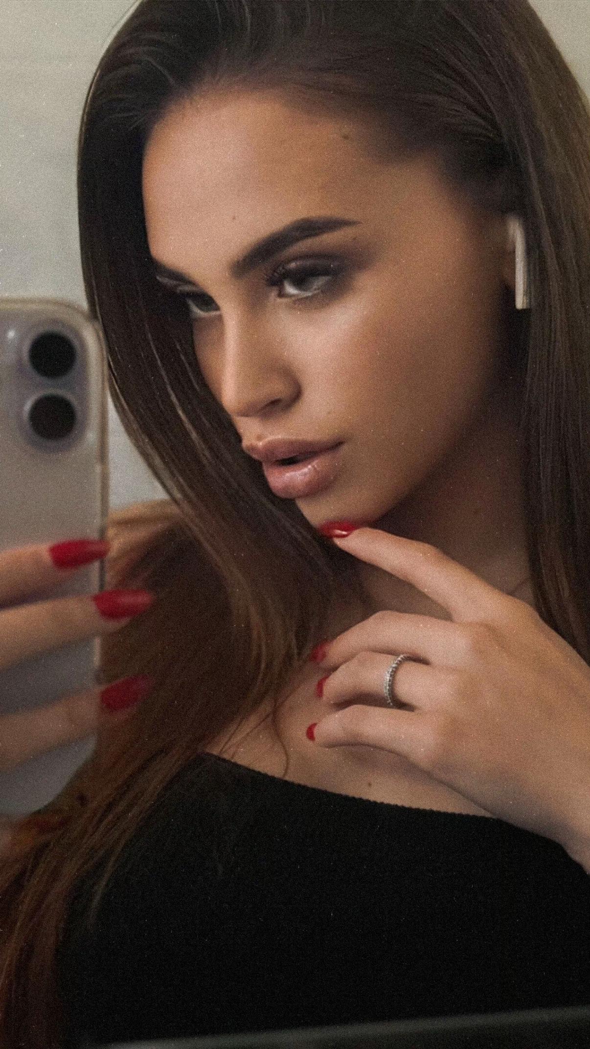 @Viktoriq Sirakova