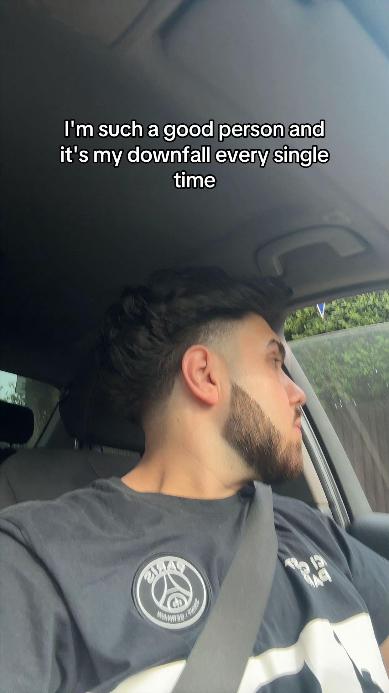 @Sam🤩