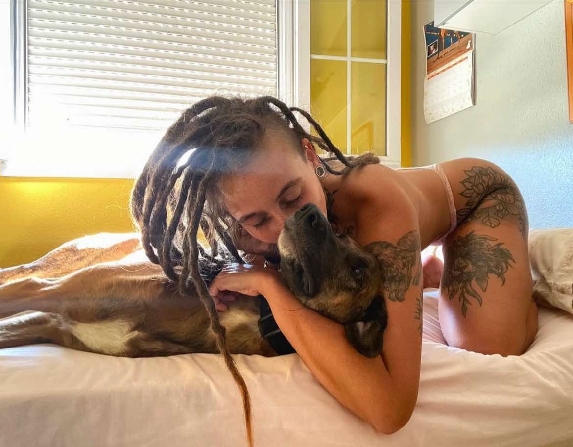 @dogmom.zoo