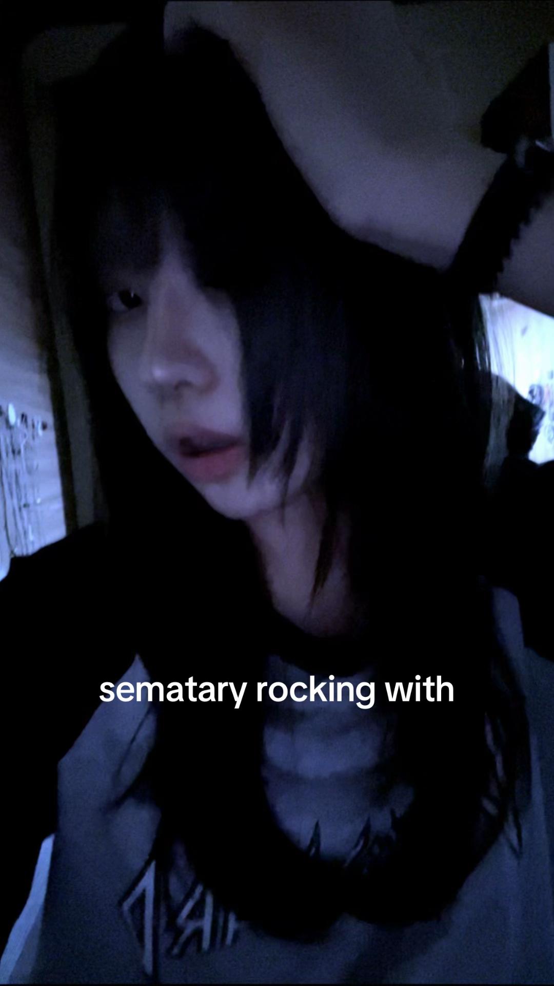 @︎