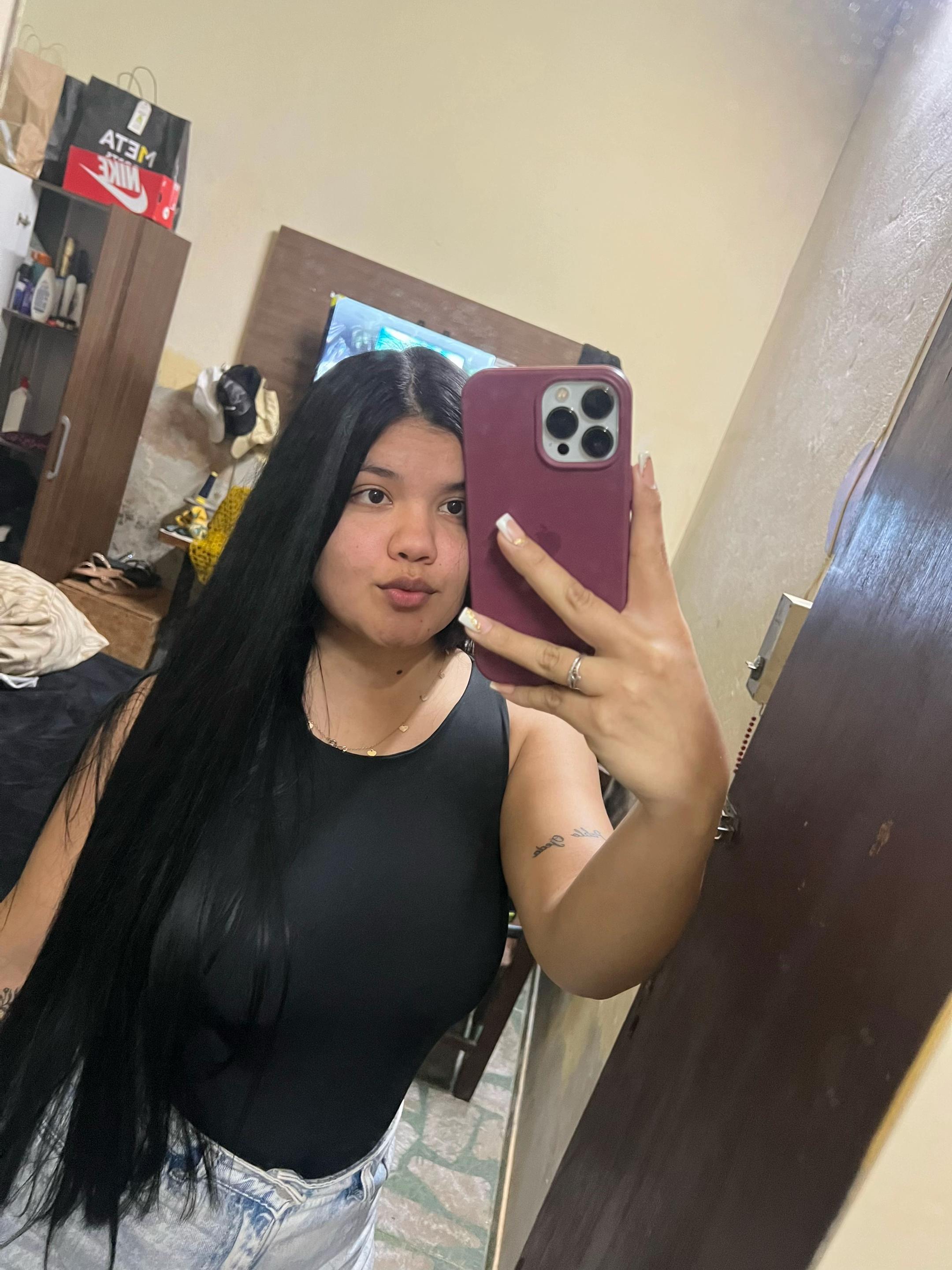 @👩🏻💕