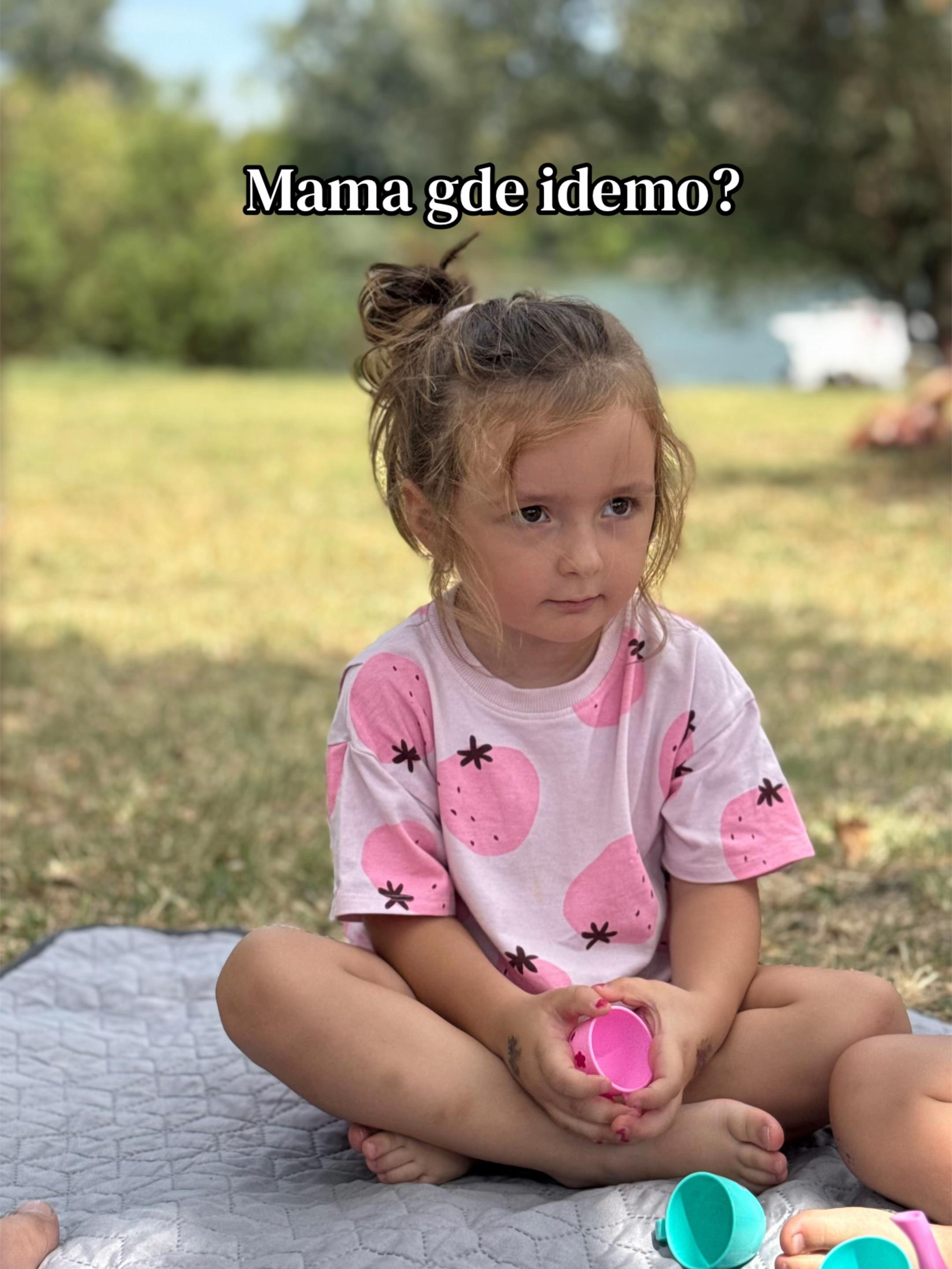 @nikinamama