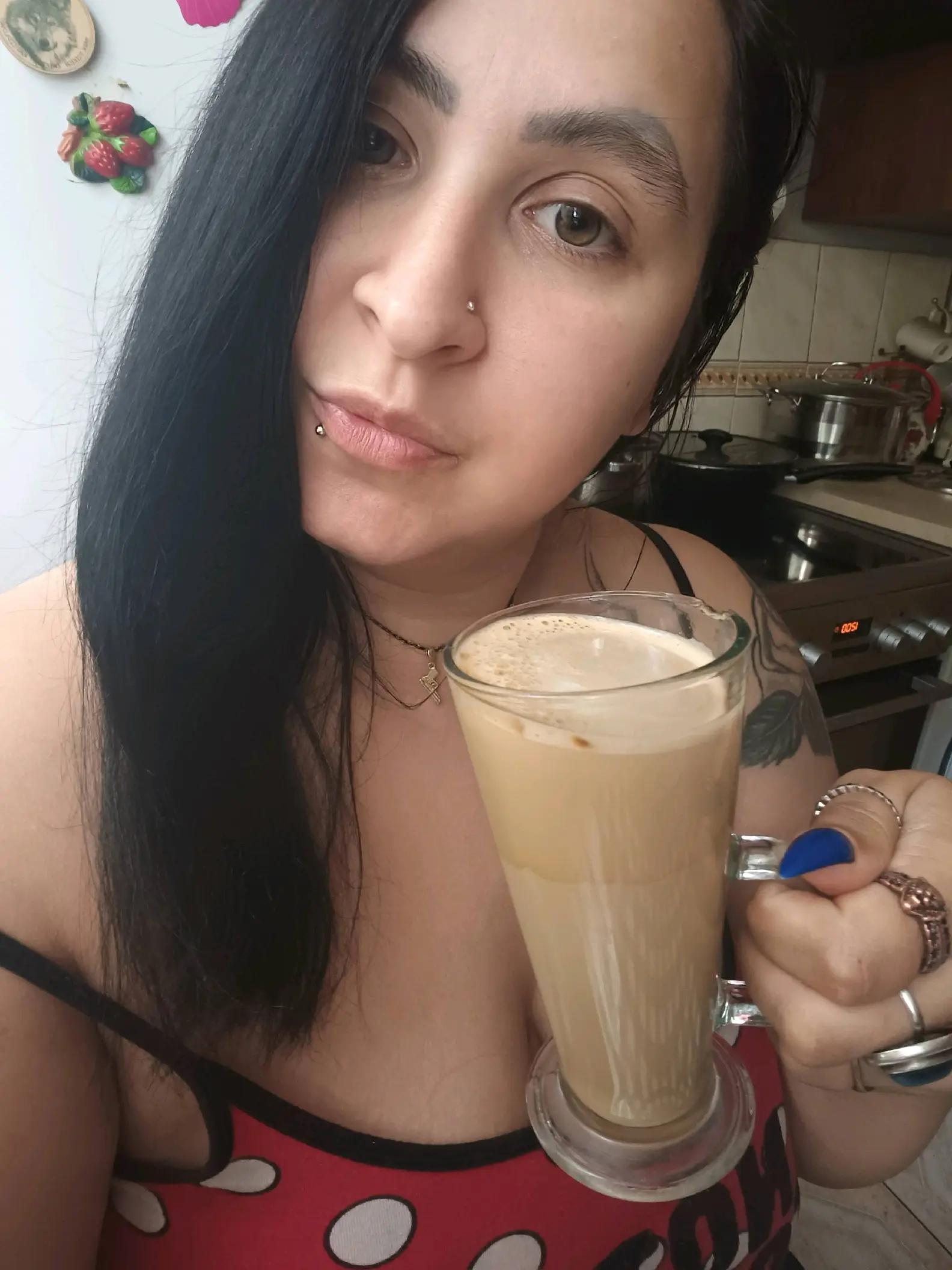 @Czoorna💋😈