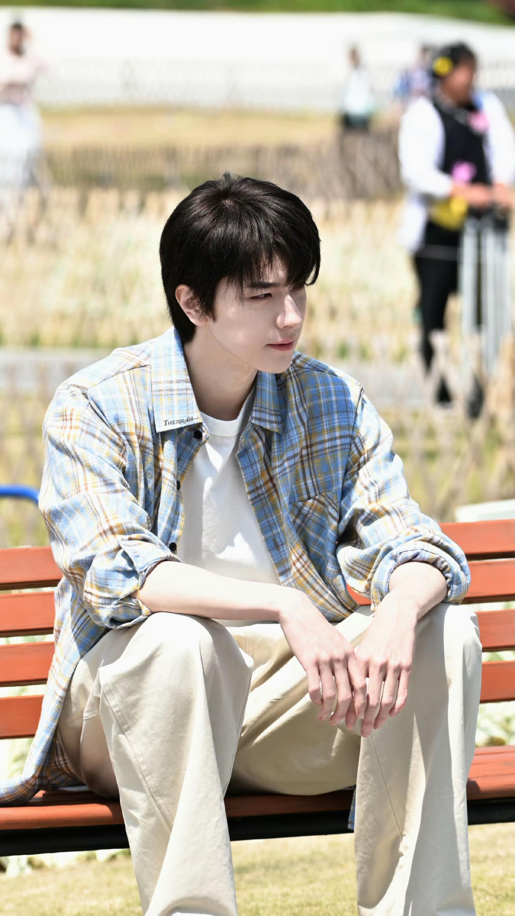 @L&acirc;m Nhất 林一 Lin Yi 🐯 01
