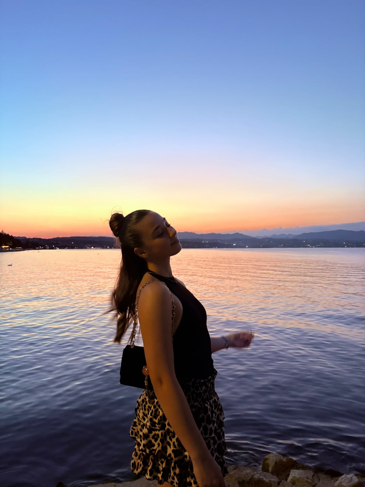 @vi🌟
