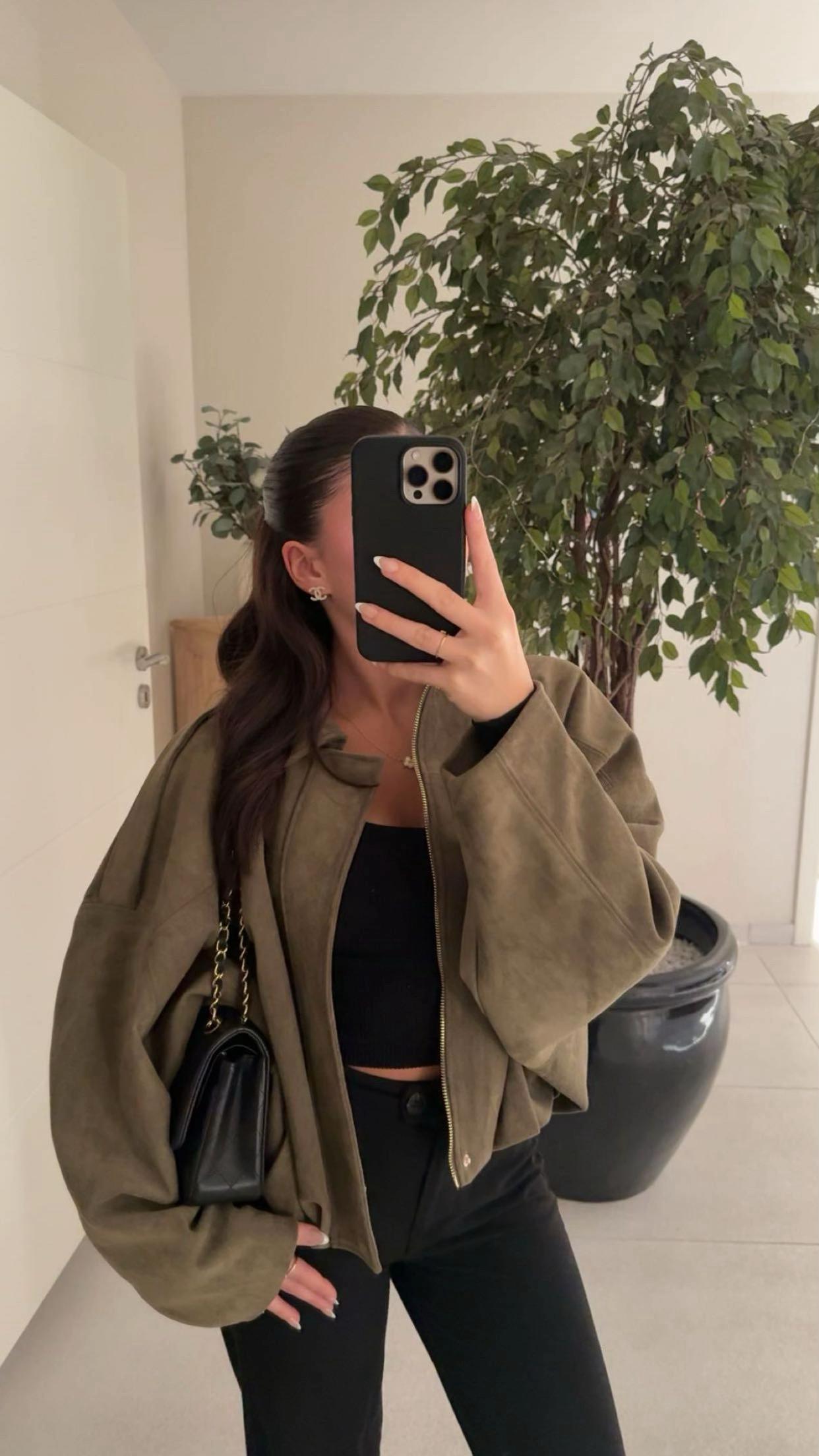 @𝒍𝒂𝒓𝒂🪽