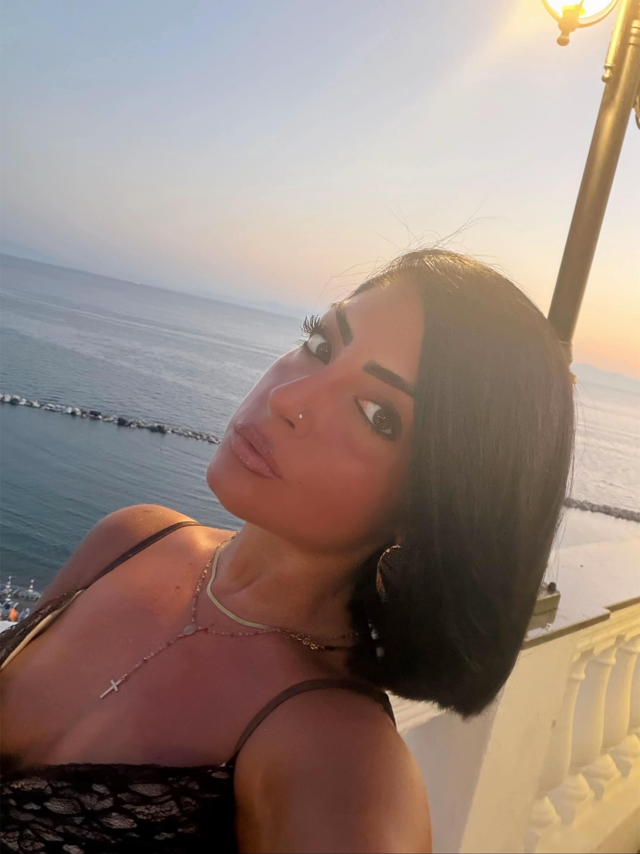 @Ilaria_