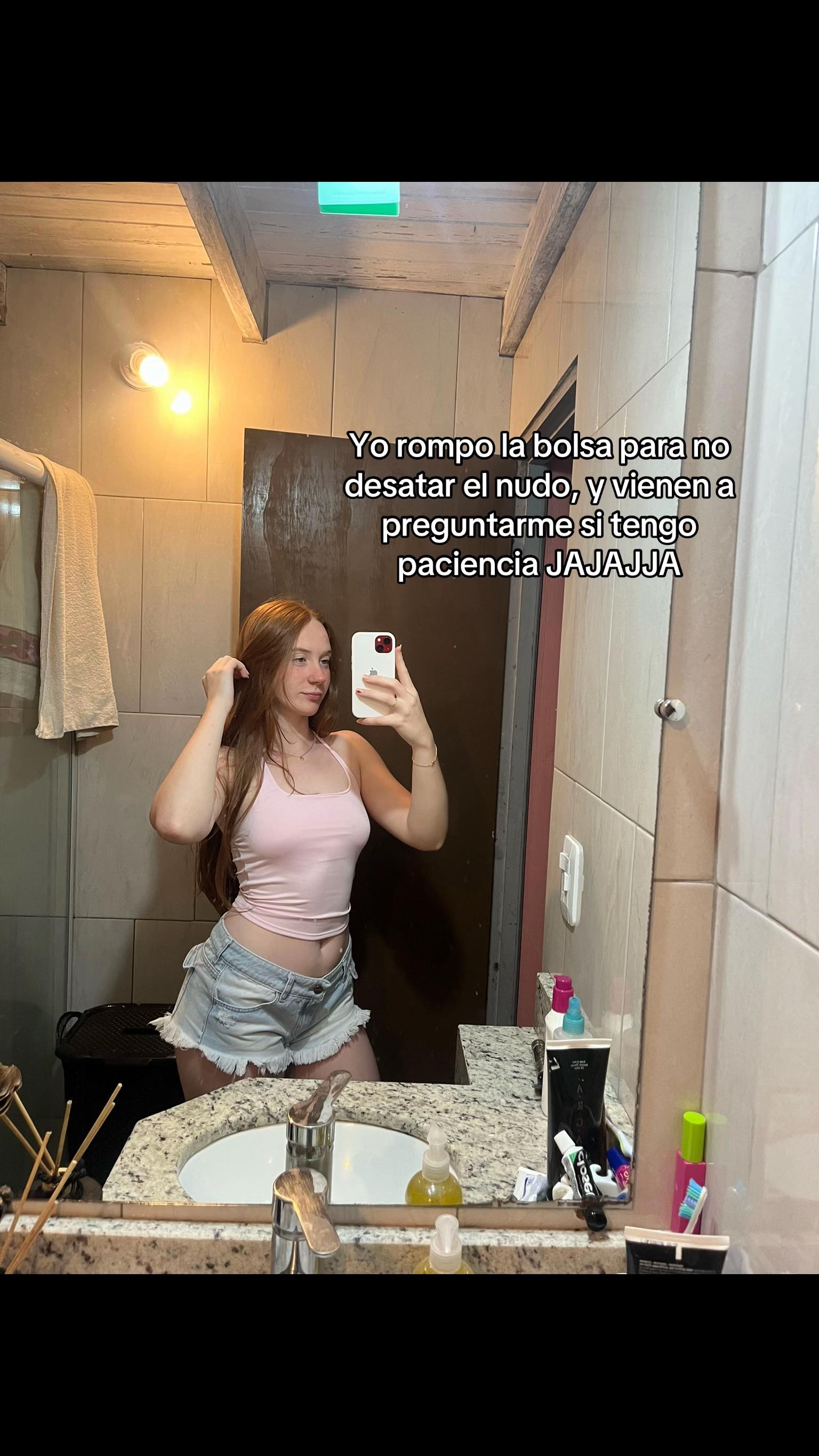 @Tayná