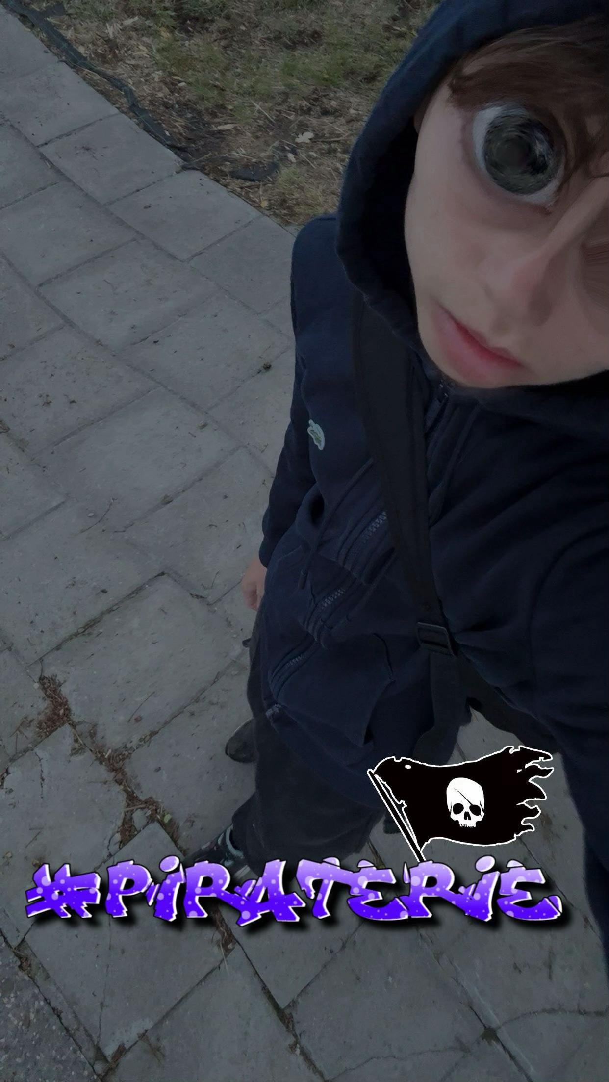 @Ad_rien