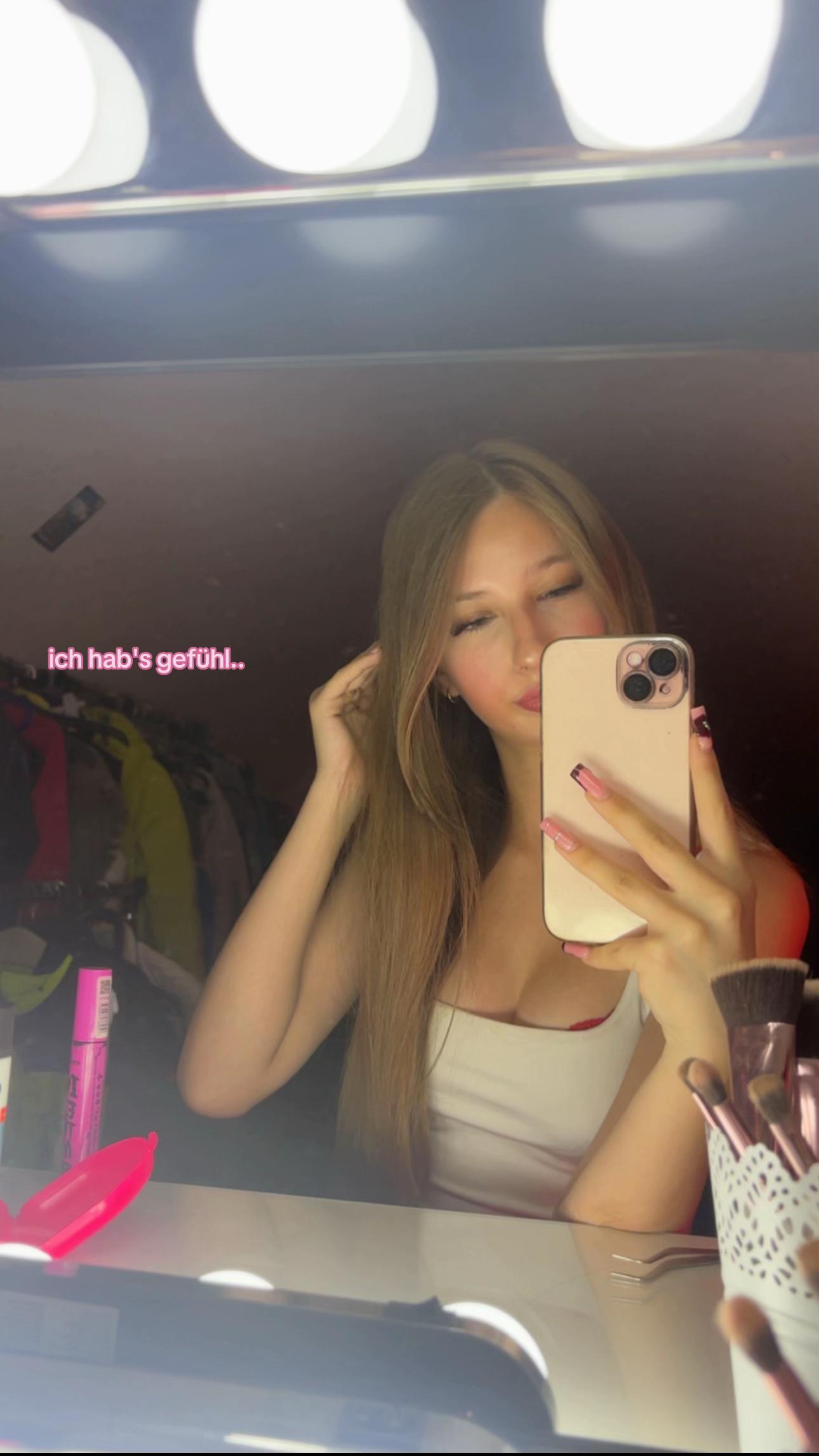 @_𝒮_