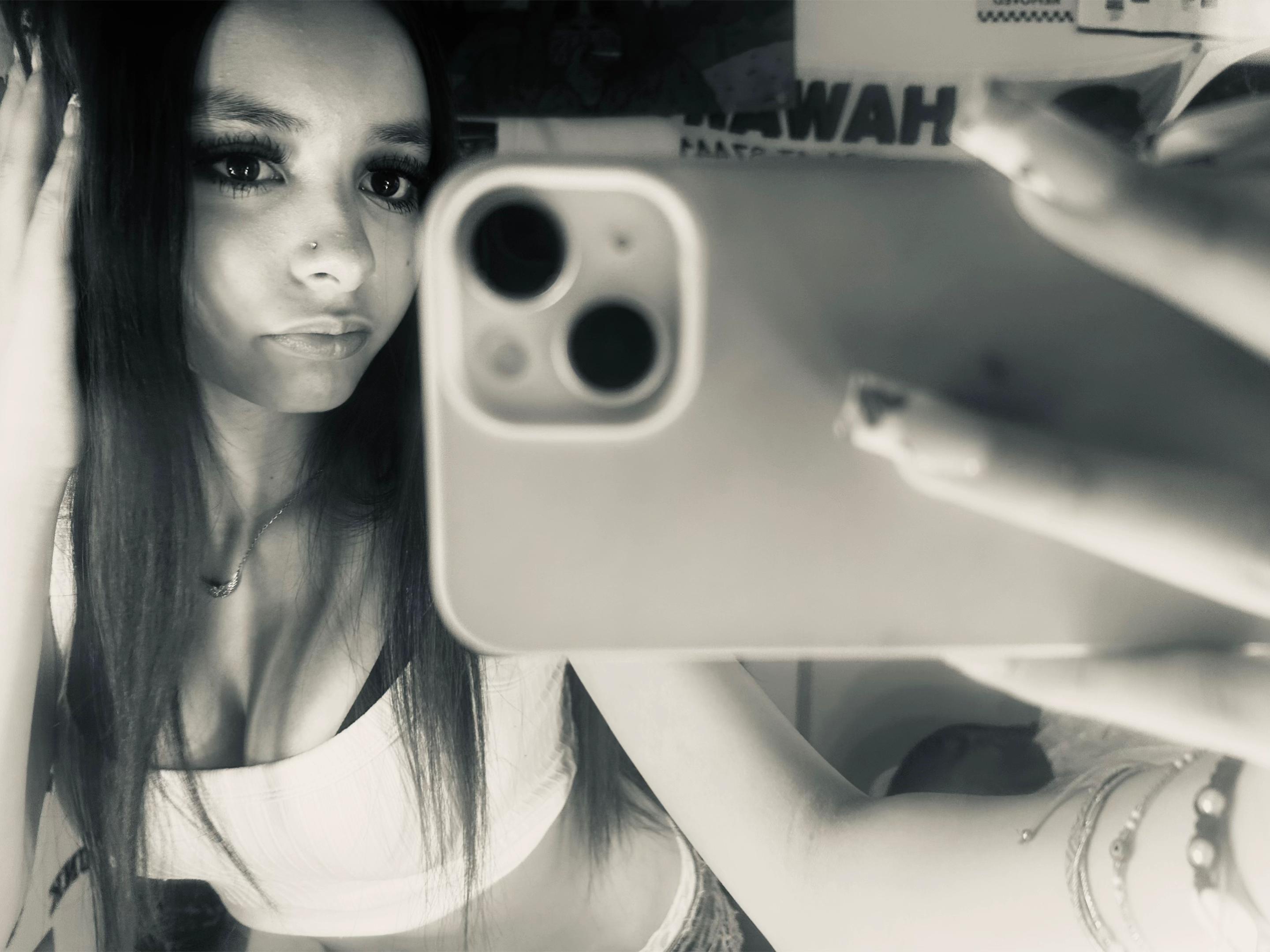 @izzy .⋆♱⃓
